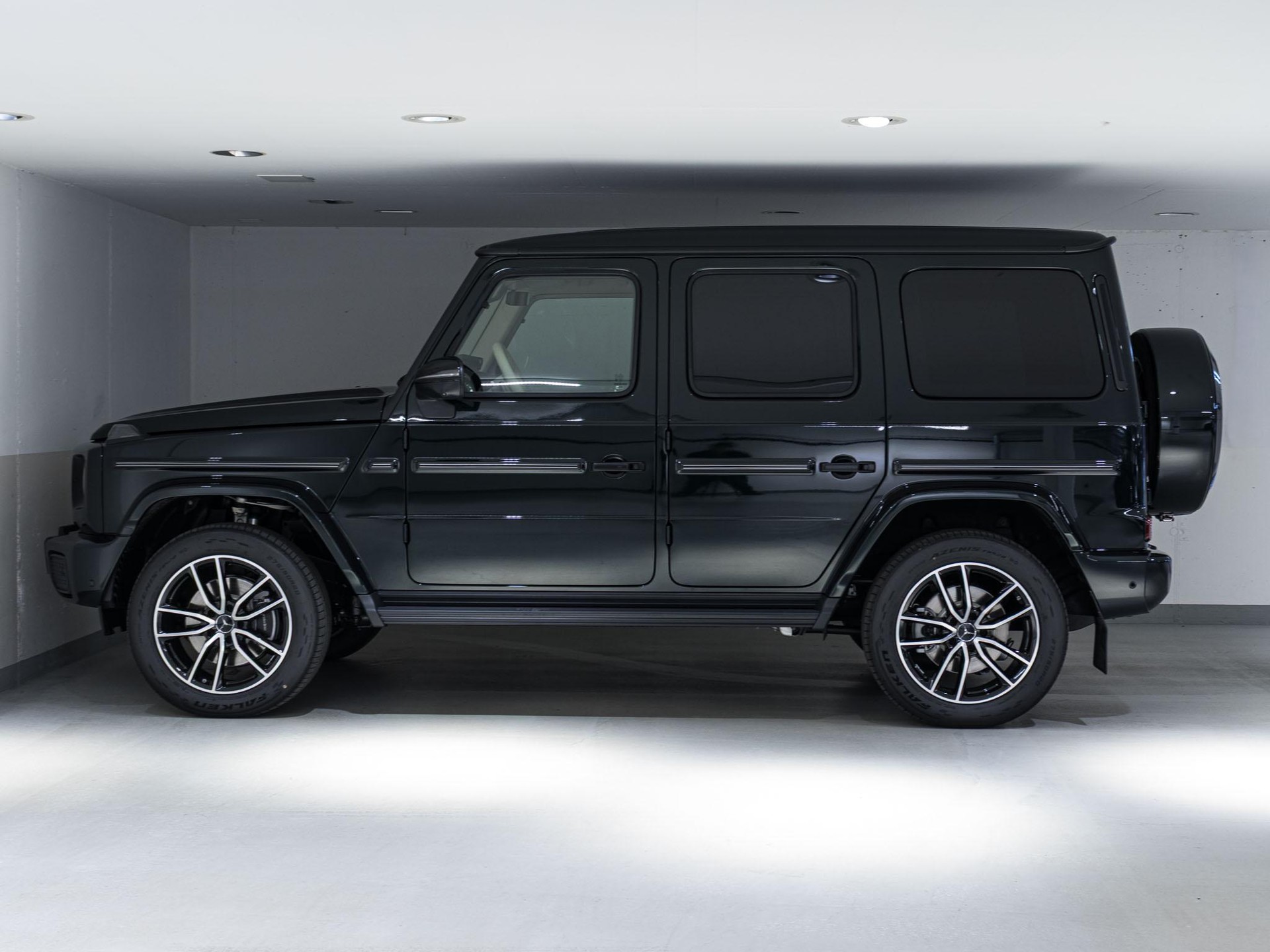 MERCEDES-BENZ G 450 d-image-4