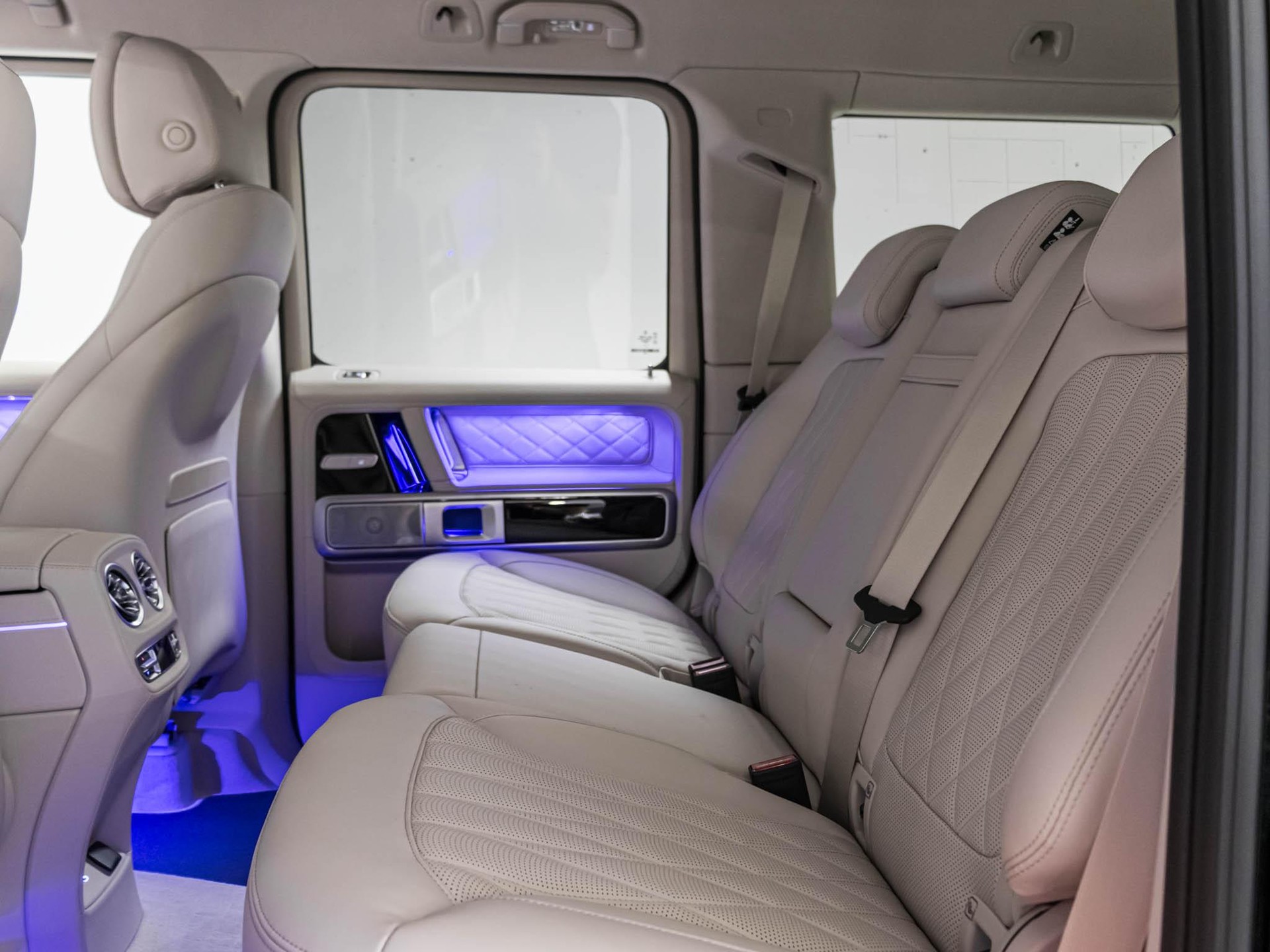 MERCEDES-BENZ G 450 d-image-7