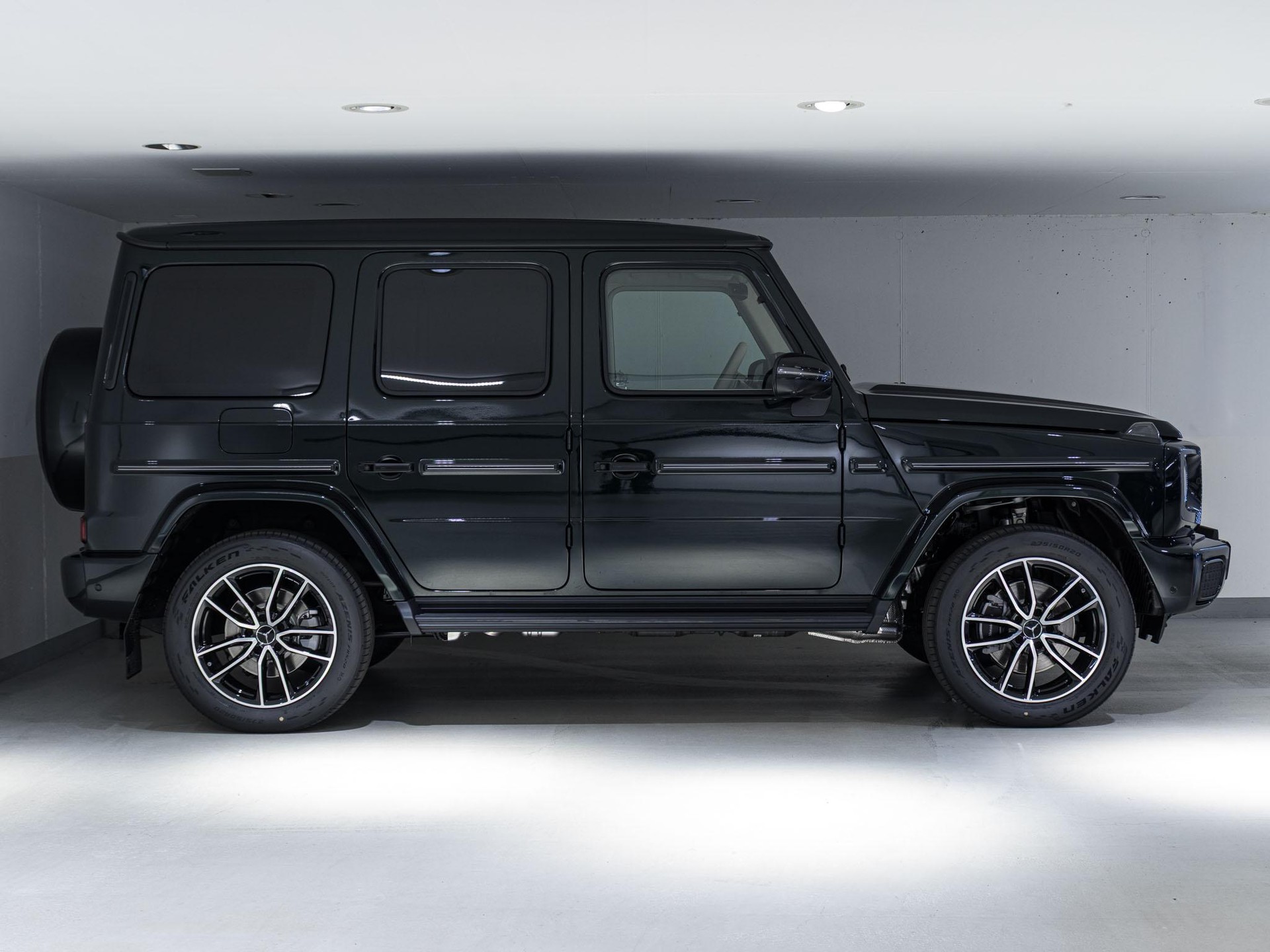 MERCEDES-BENZ G 450 d-image-1