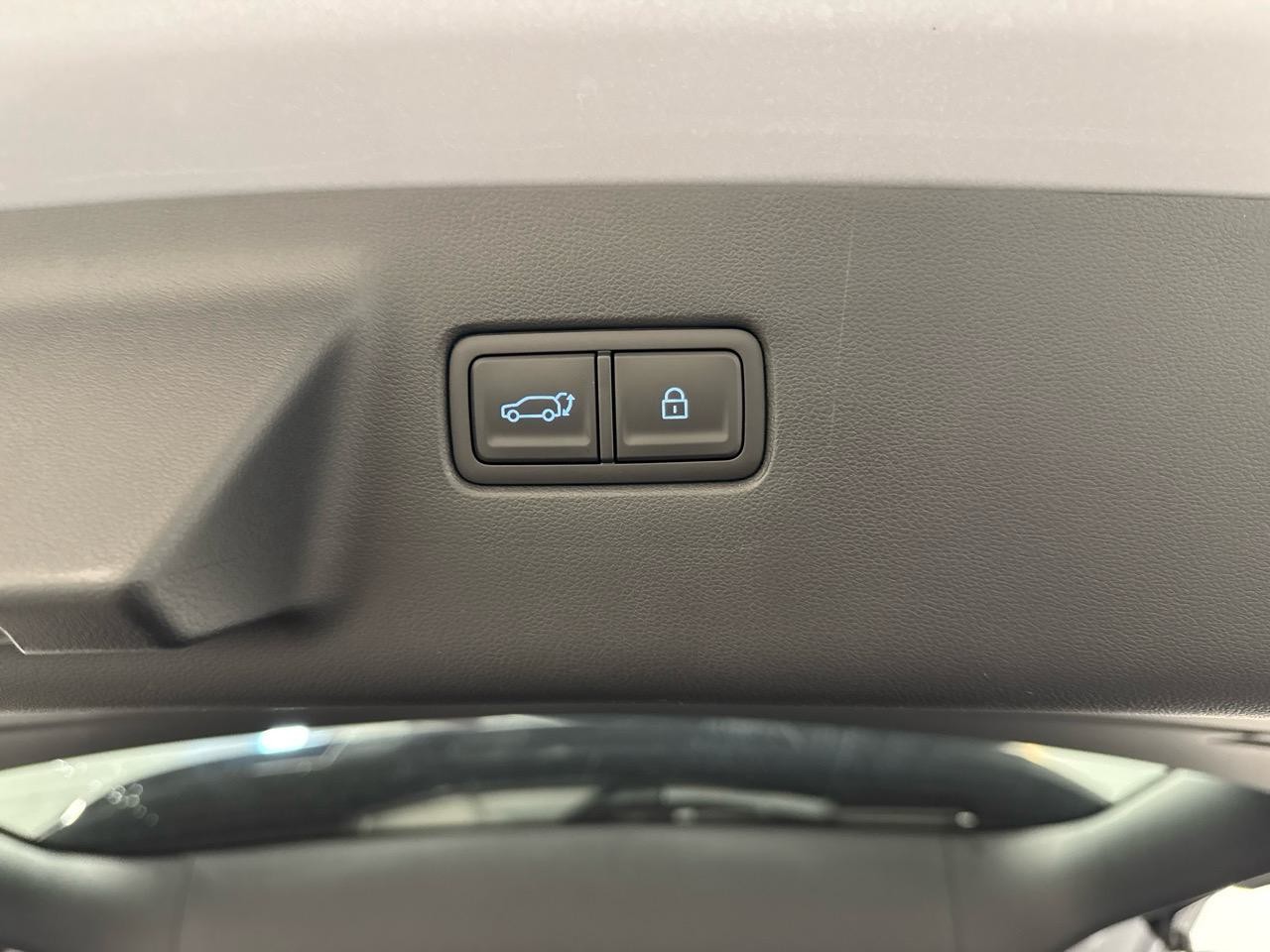 HYUNDAI Santa Fe 1.6 T-GDi PHEV Calligraphy 4WD Automatic-image-10