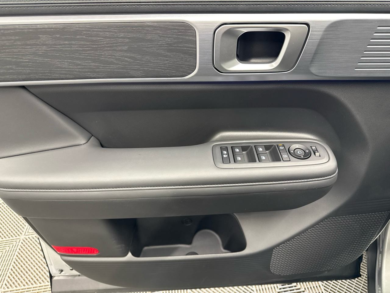 HYUNDAI Santa Fe 1.6 T-GDi PHEV Calligraphy 4WD Automatic-image-6