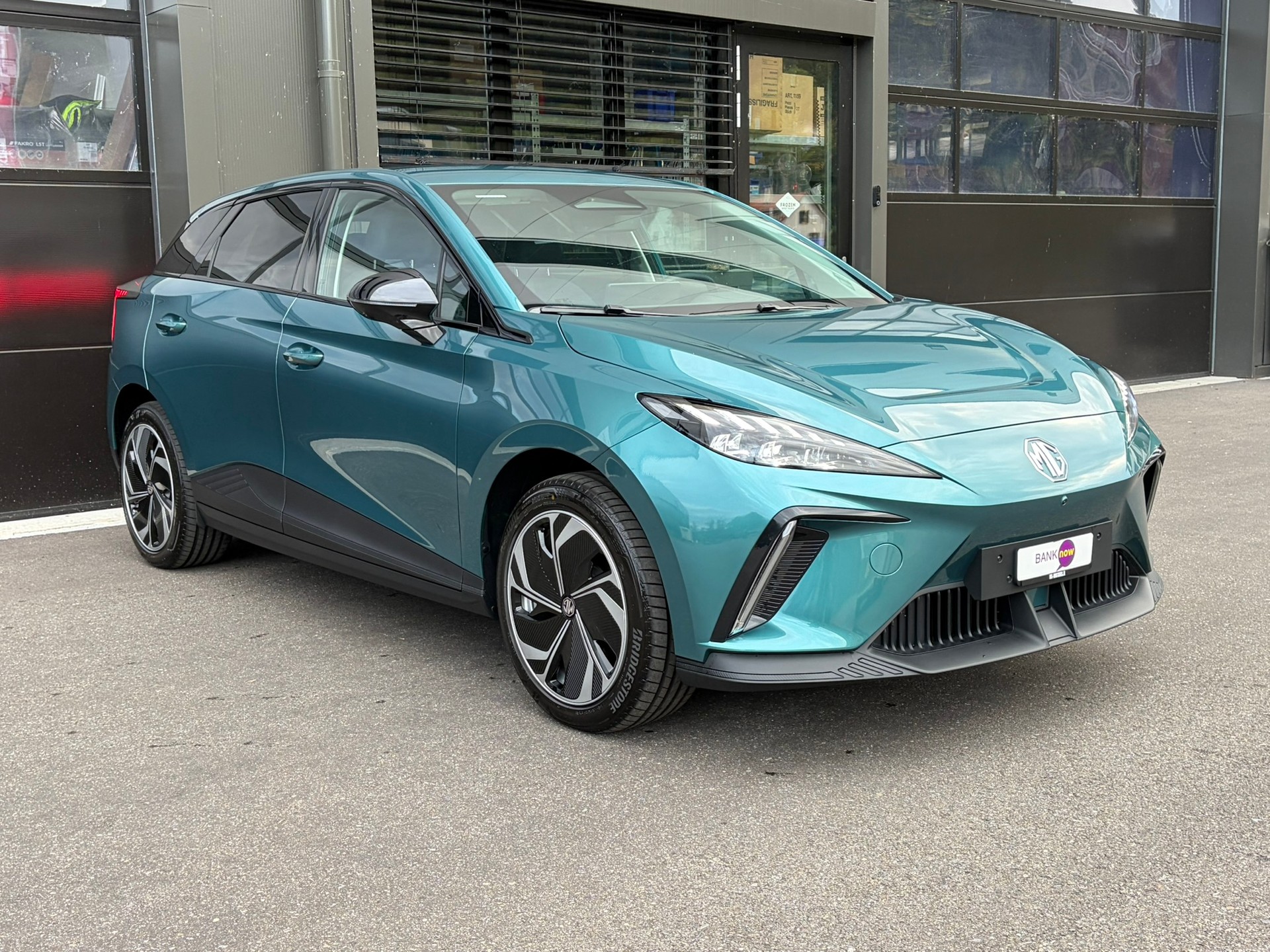 MG 4 EV 64kWh Premium-image-4