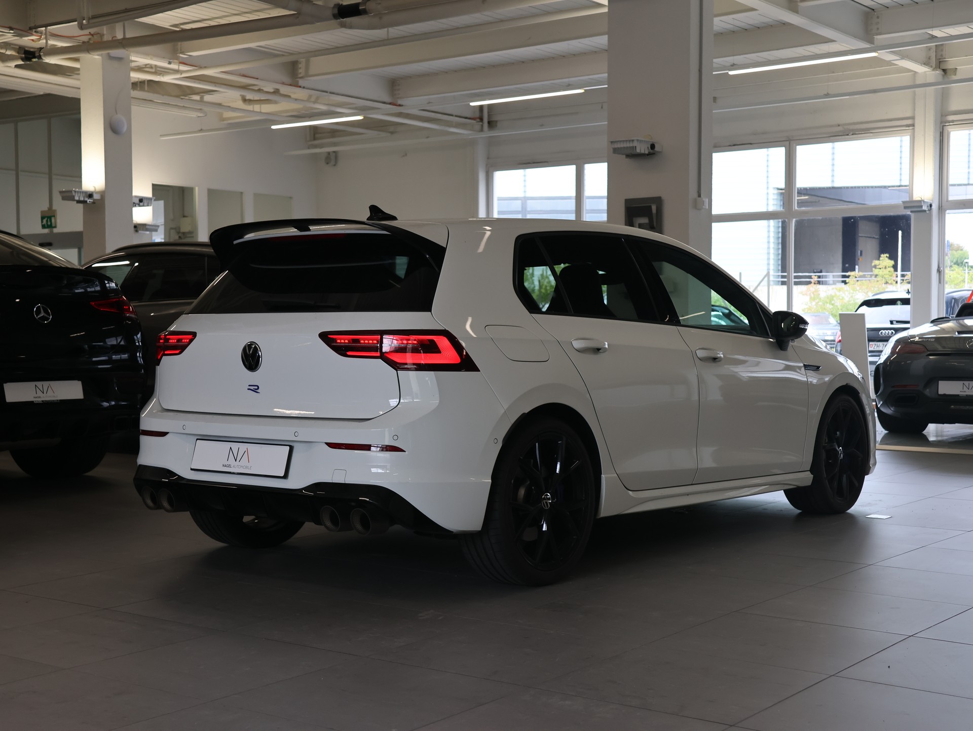 VW Golf 2.0 TSI R DSG 4Motion R 20 Years *Panoramadach* *Harman/Kardon*-image-7