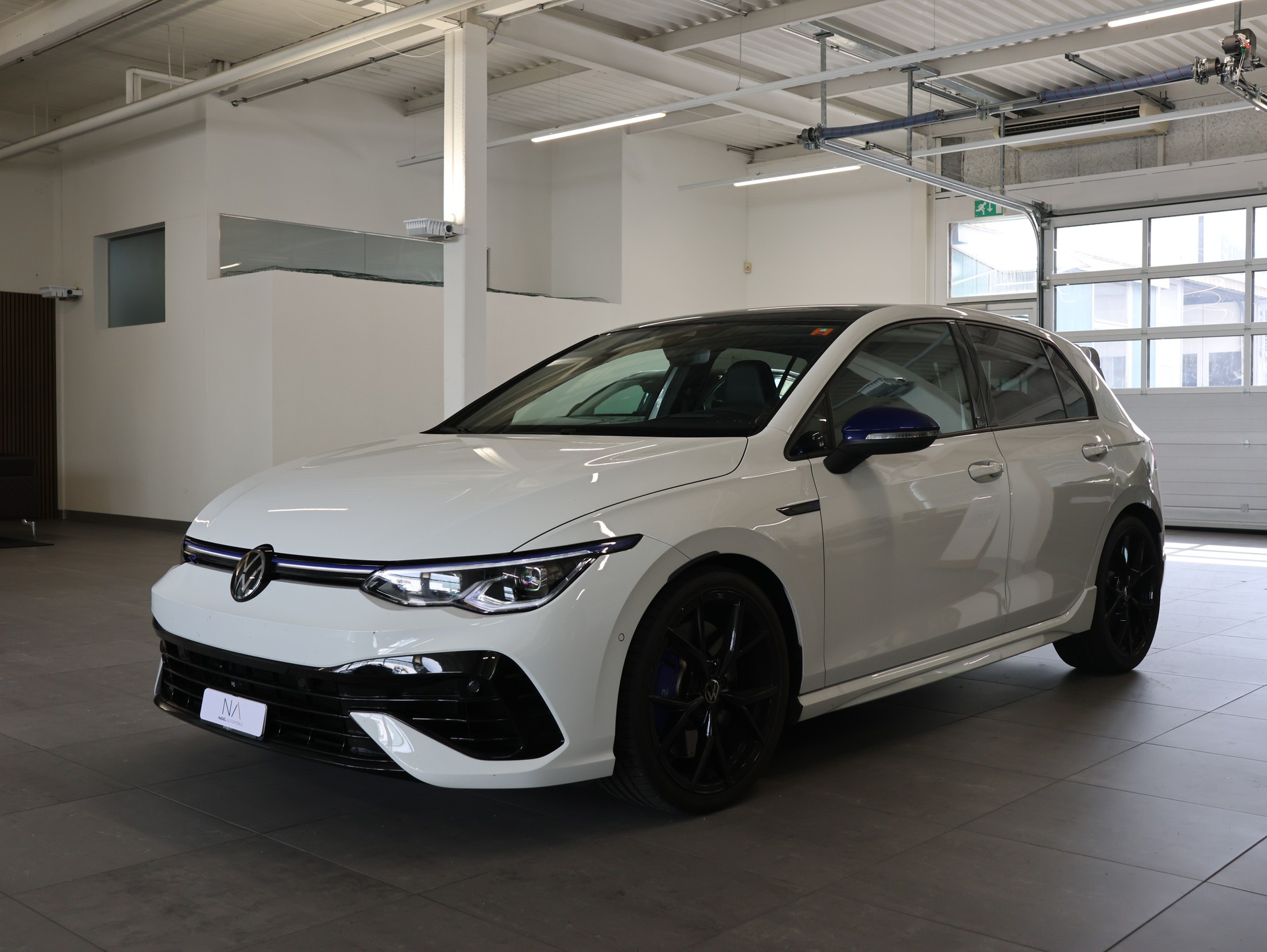 VW Golf 2.0 TSI R DSG 4Motion R 20 Years *Panoramadach* *Harman/Kardon*-image-4