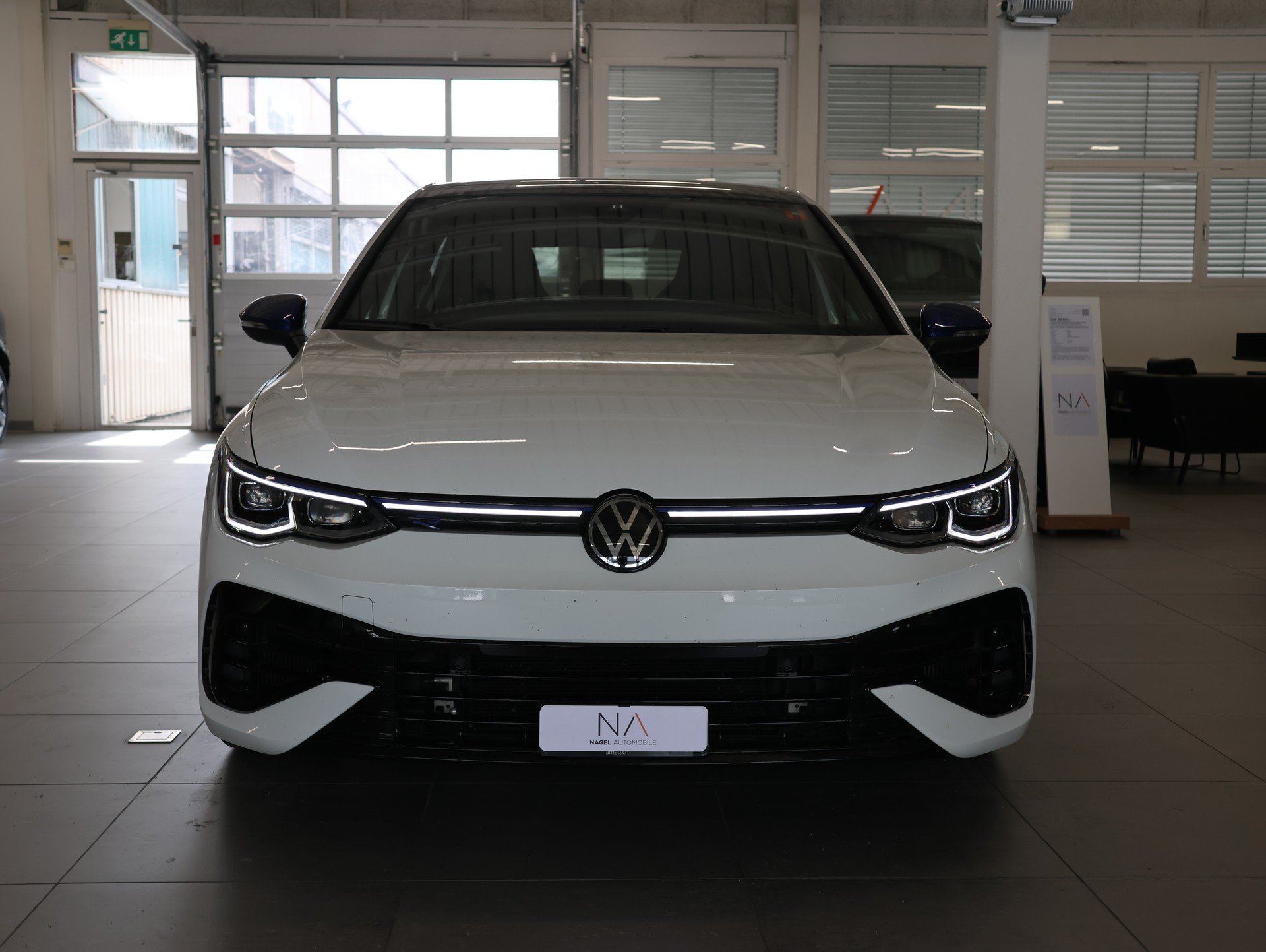 VW Golf 2.0 TSI R DSG 4Motion R 20 Years *Panoramadach* *Harman/Kardon*-showroom-element-2