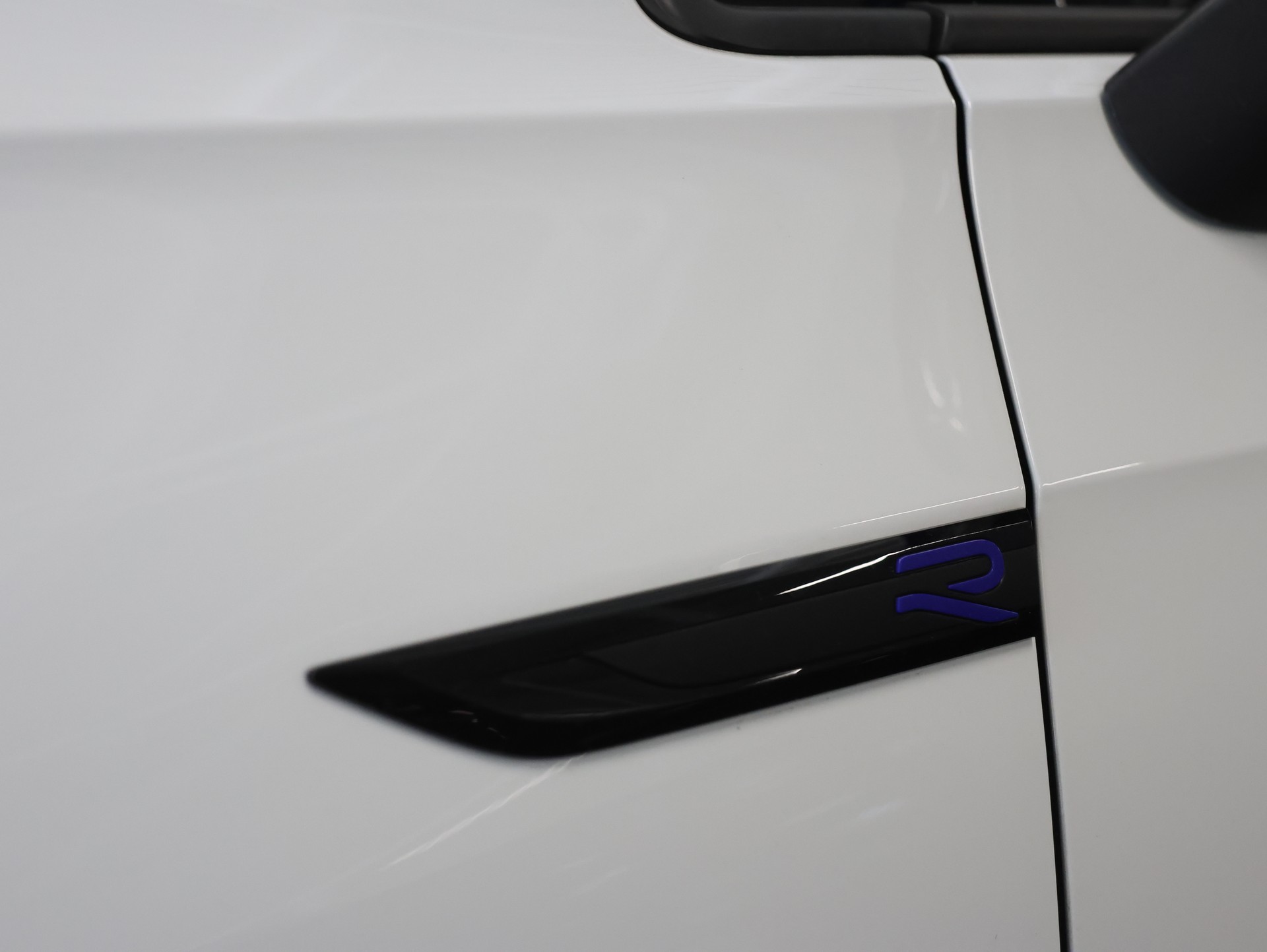 VW Golf 2.0 TSI R DSG 4Motion R 20 Years *Panoramadach* *Harman/Kardon*-image-13
