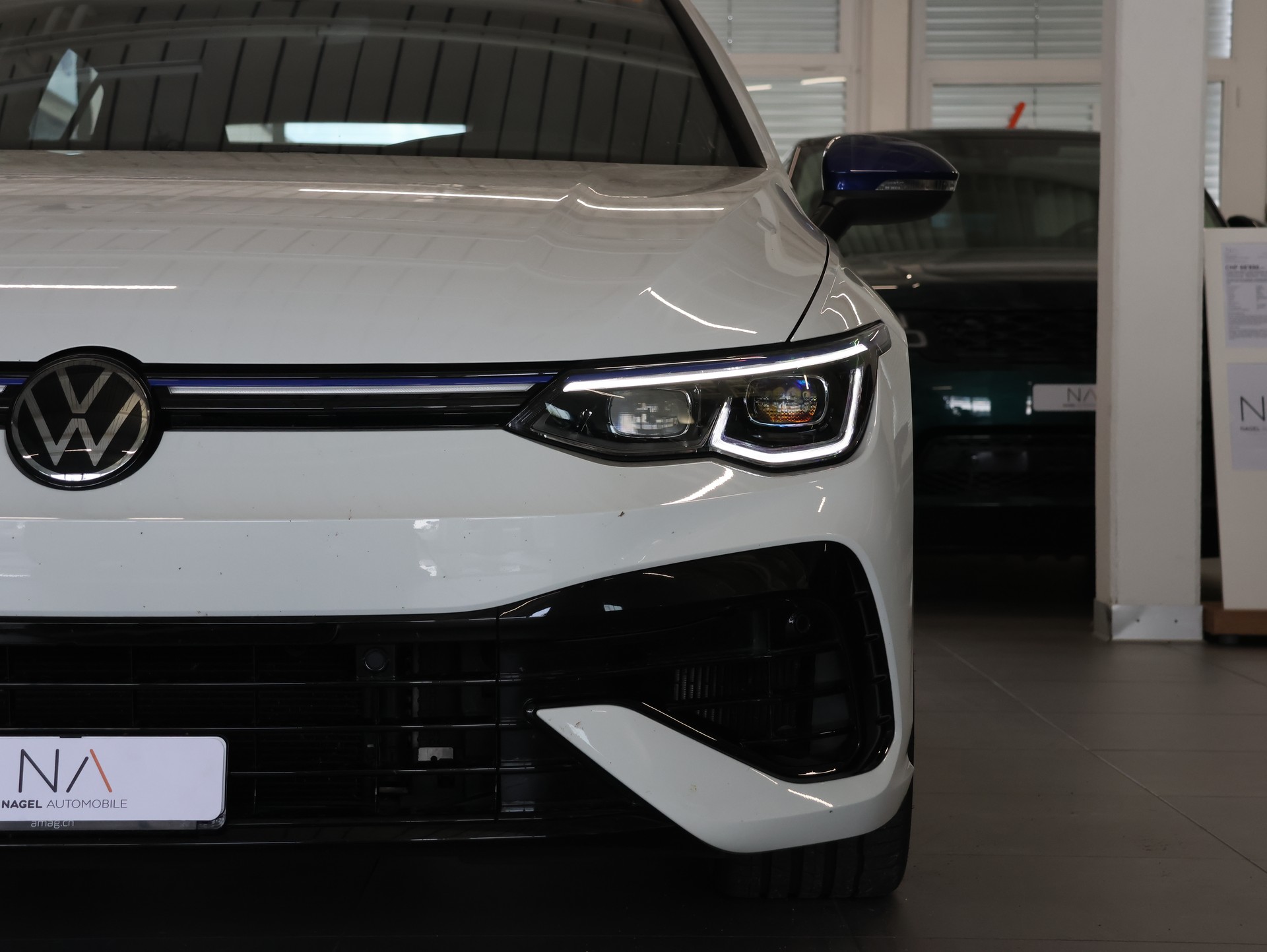 VW Golf 2.0 TSI R DSG 4Motion R 20 Years *Panoramadach* *Harman/Kardon*-showroom-element-3