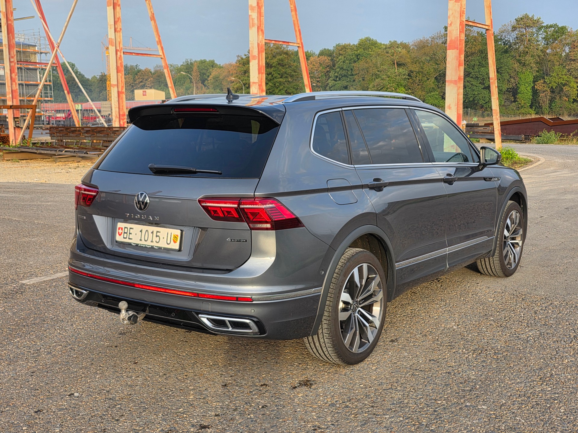 VW Tiguan Allspace 2.0TSI R-Line 4Motion DSG-image-5
