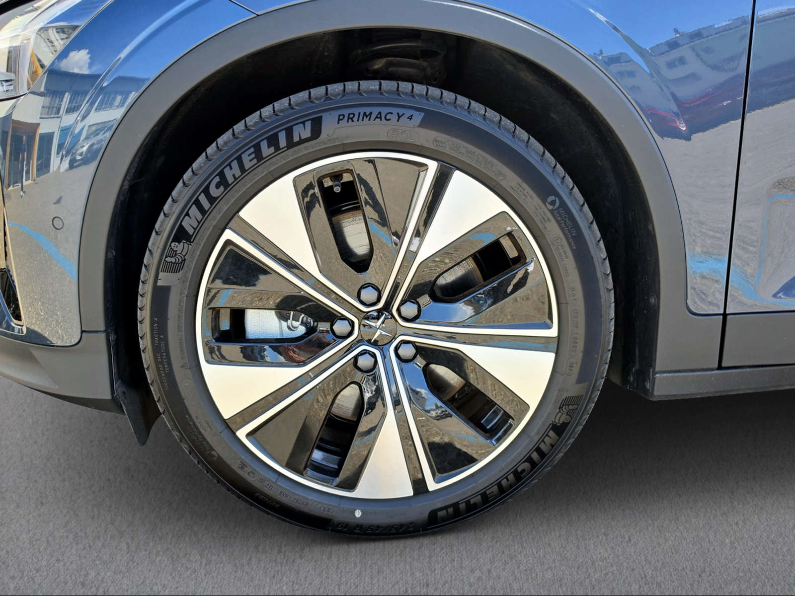POLESTAR 2 Long Range Dual Motor-image-5