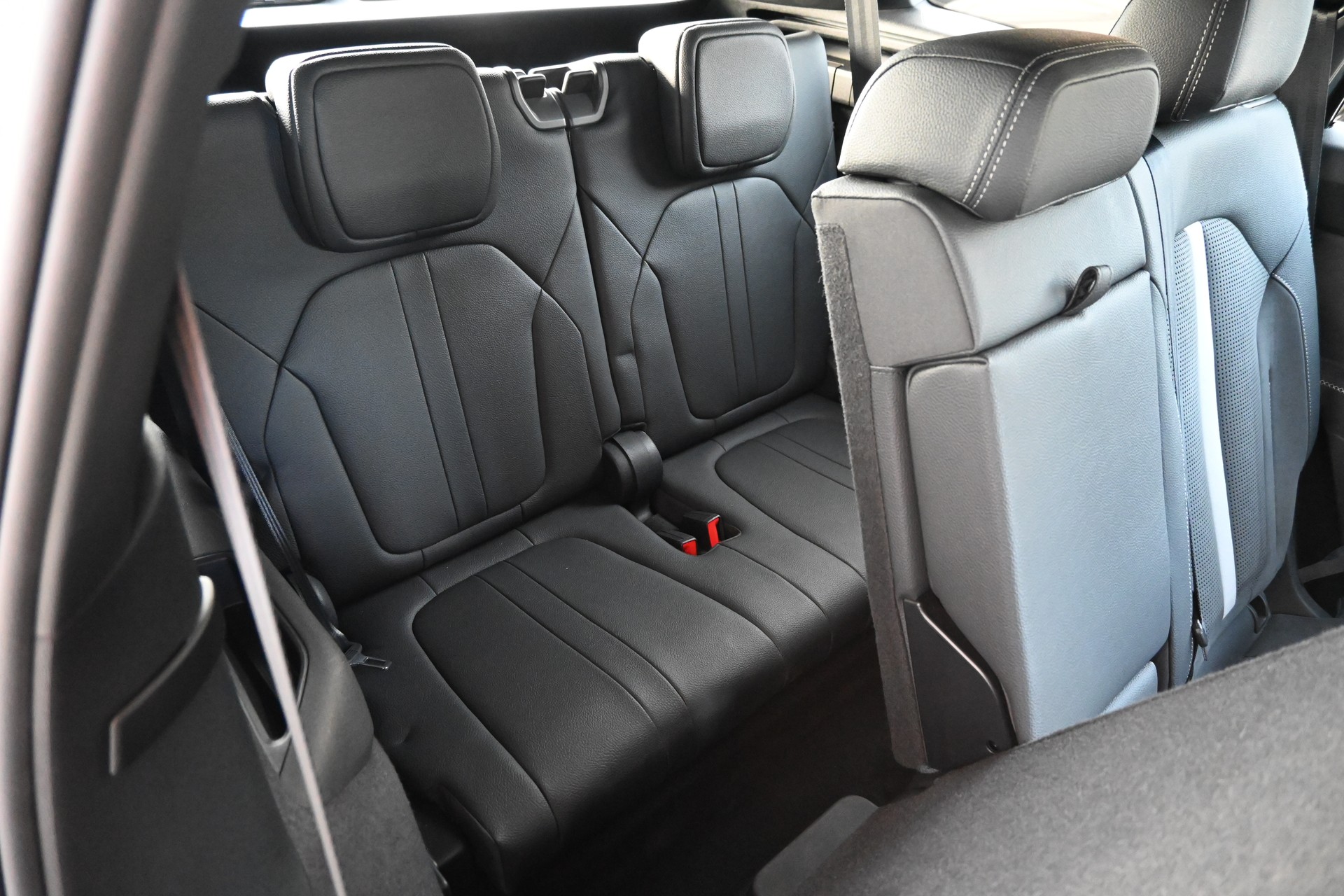 SKODA Kodiaq 2.0 TDI Sportline DSG Automat 7-Plätzer-image-16