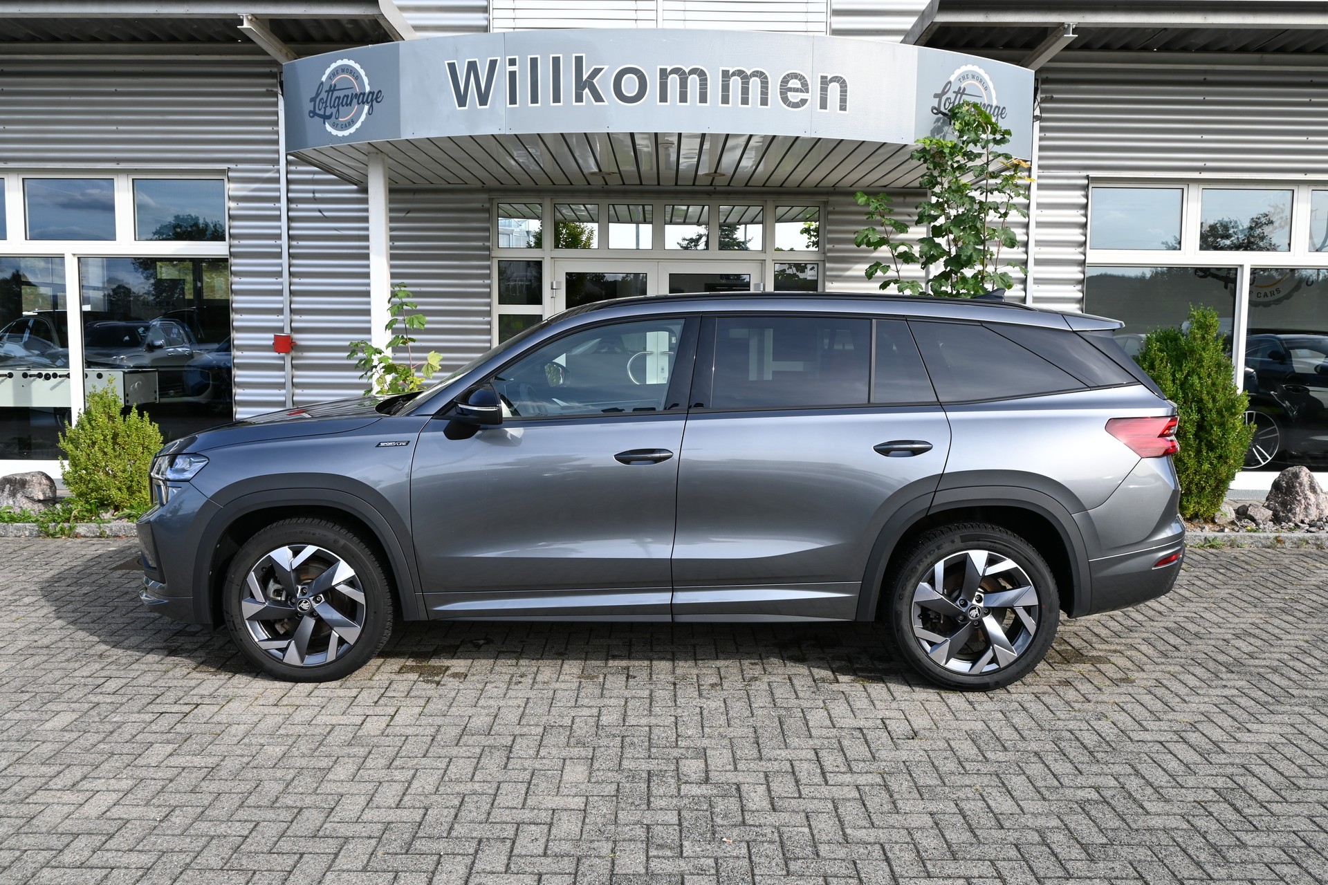 SKODA Kodiaq 2.0 TDI Sportline DSG Automat 7-Plätzer-image-4