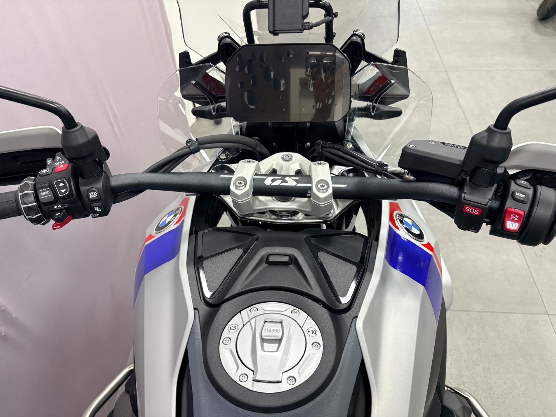 BMW R 1300 GS ASA INCLUS : BOXER BONUS 1500 - + FACCHINETTI DAYS 600-image-1
