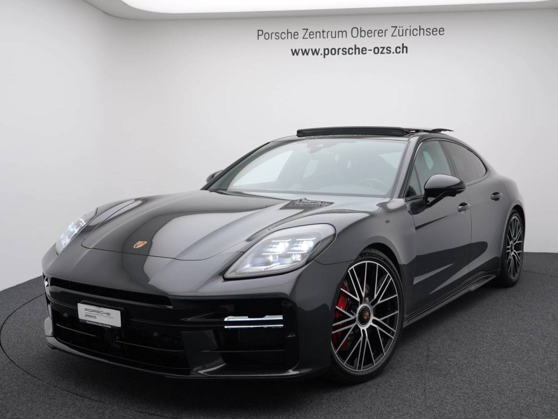 PORSCHE Panamera GTS