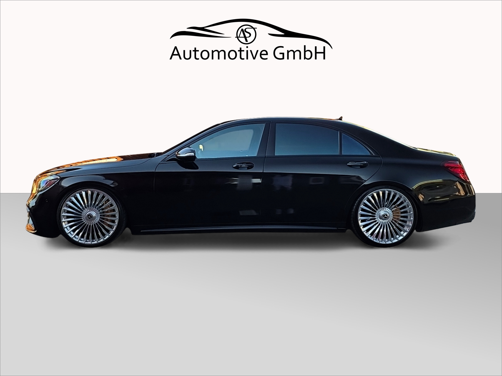 MERCEDES-BENZ S 63 AMG L 4Matic+ 9G-Tronic-showroom-element-2