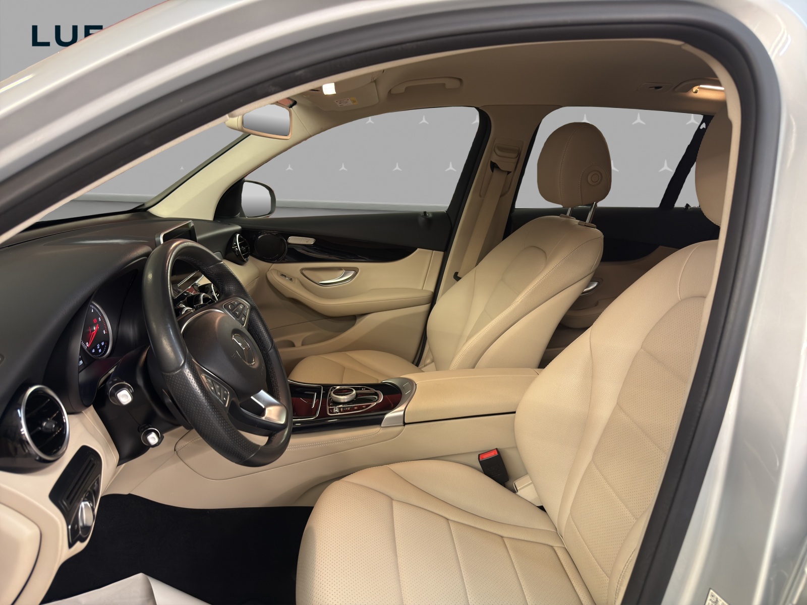 MERCEDES-BENZ GLC 250 d 4M - Exclusive / Rückfahrkamera / Park-Paket / Spiegel-Paket-image-7