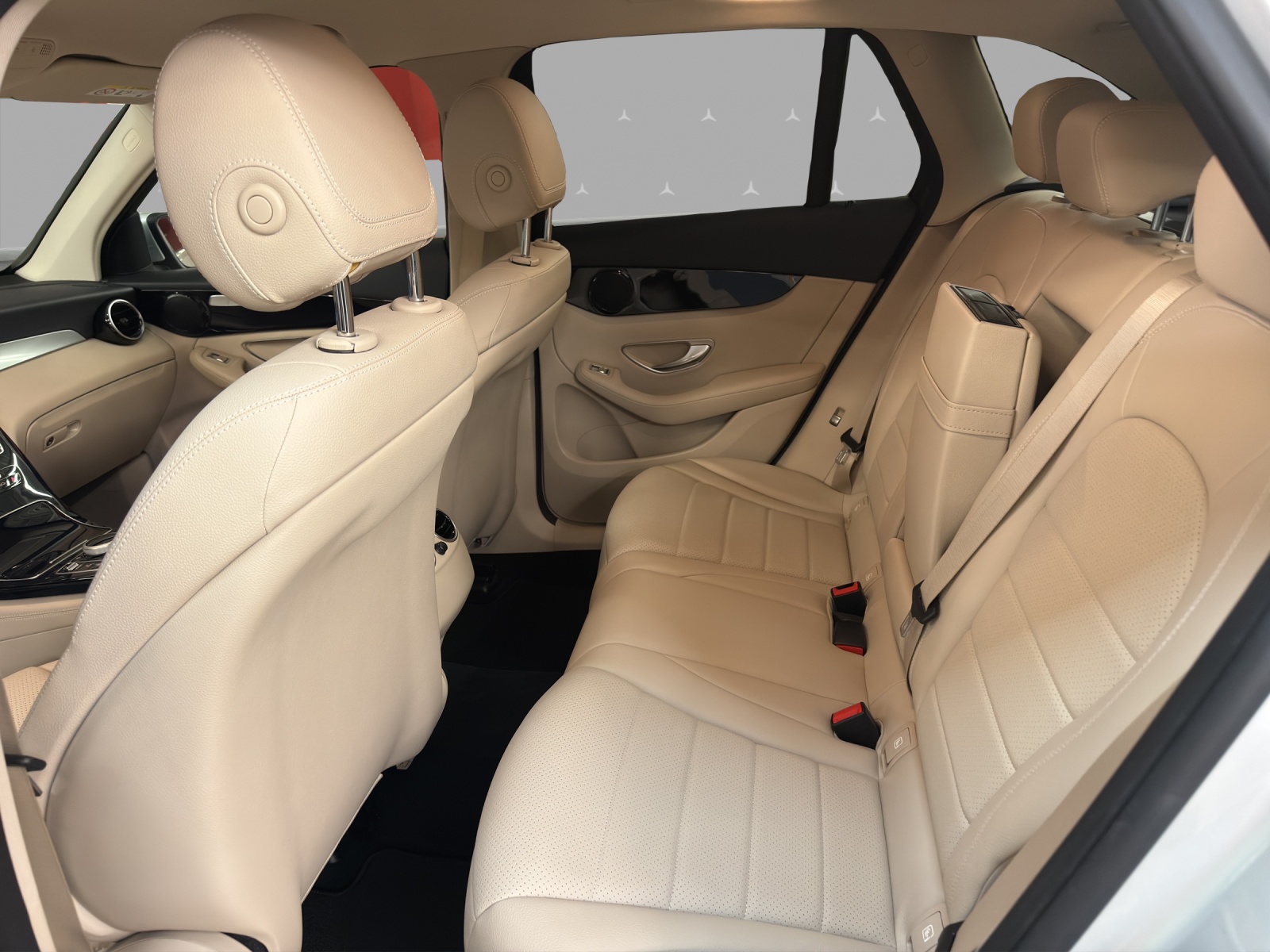 MERCEDES-BENZ GLC 250 d 4M - Exclusive / Rückfahrkamera / Park-Paket / Spiegel-Paket-image-13