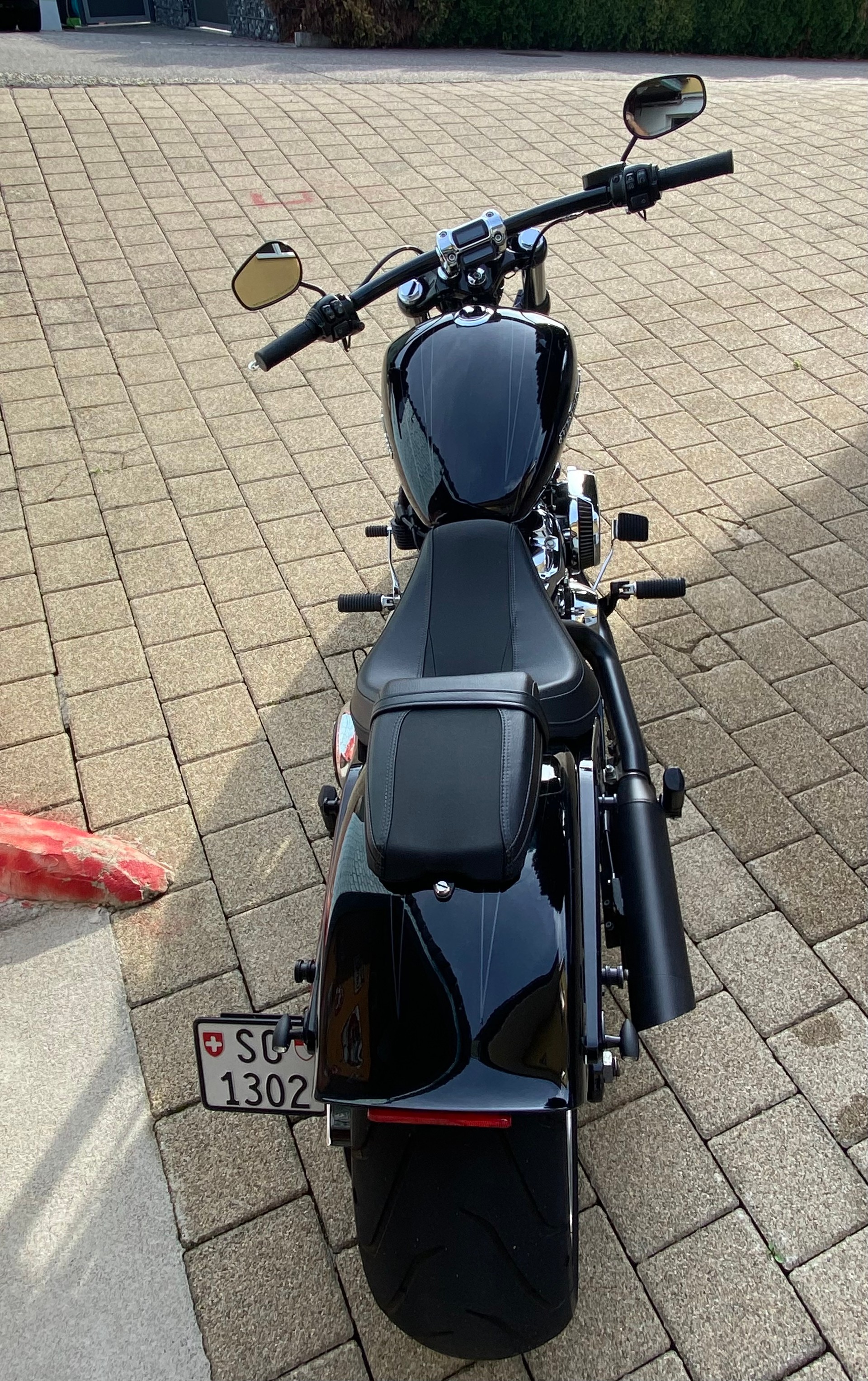 HARLEY-DAVIDSON FXBRS Breakout 114 ABS-image-2