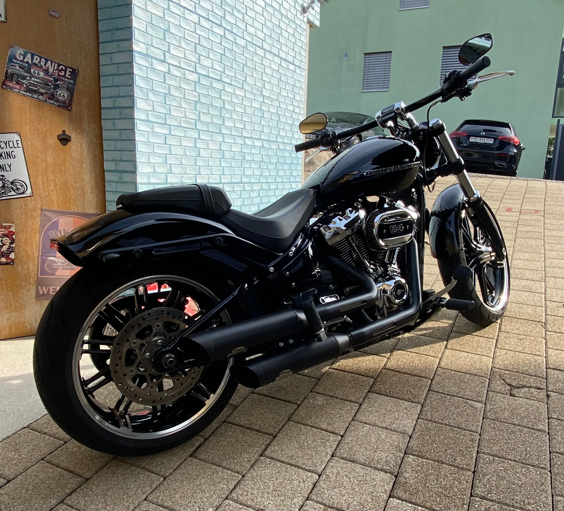 HARLEY-DAVIDSON FXBRS Breakout 114 ABS-image-1