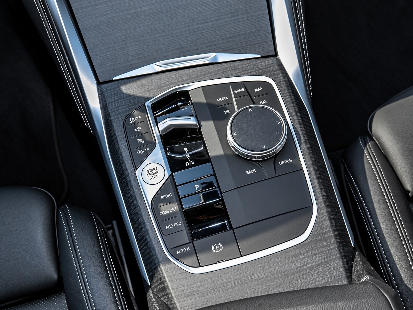 BMW M440i xDrive 48V Gran Coupé M Sport Pro Steptronic Individual-image-14