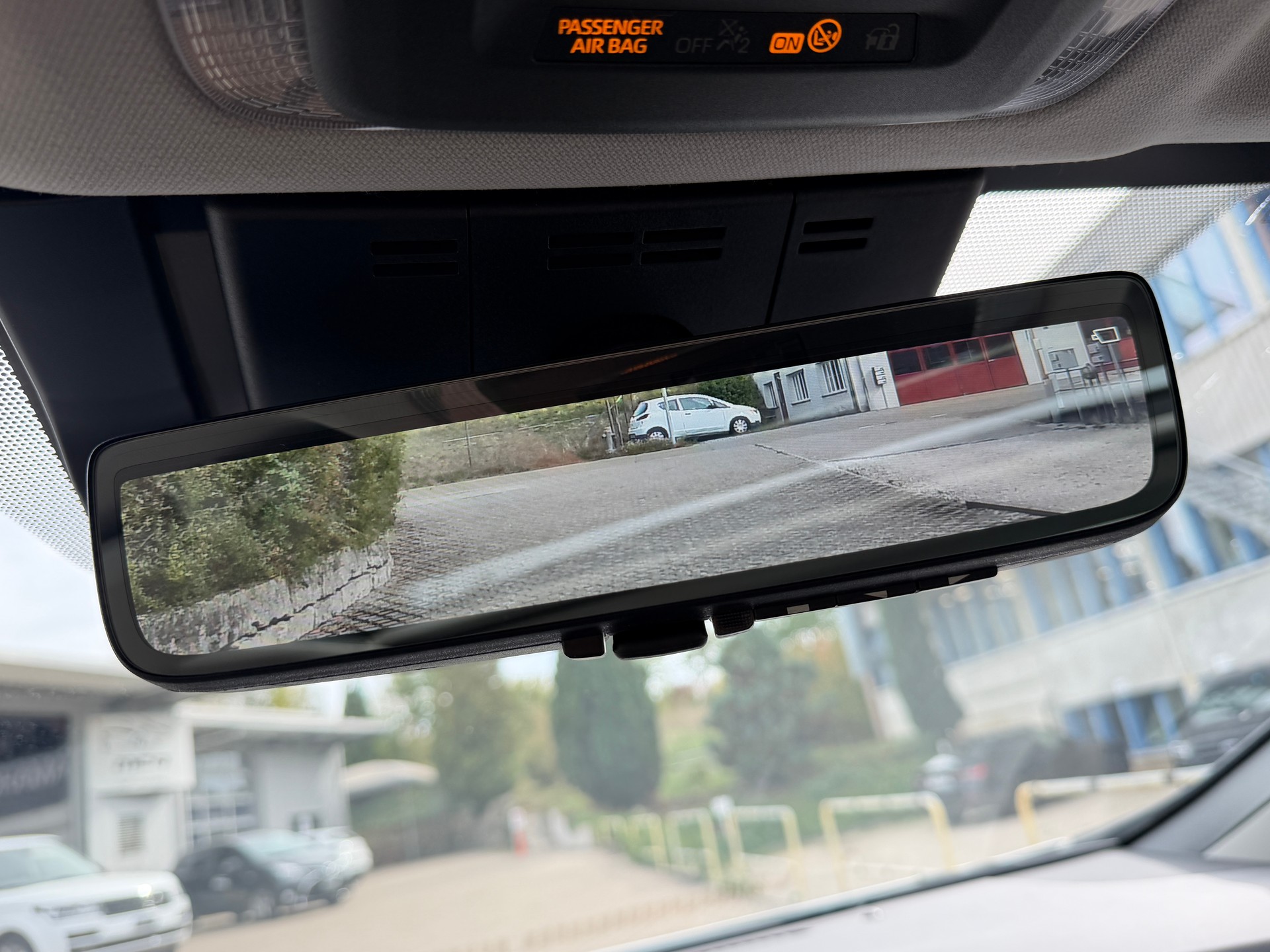 TOYOTA Prius 2.0 Plug-In-Hybrid Style 🇨🇭 CH-Fahrzeug-image-19