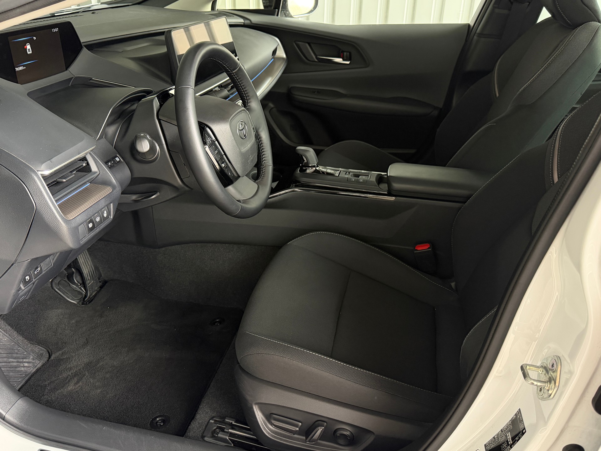 TOYOTA Prius 2.0 Plug-In-Hybrid Style 🇨🇭 CH-Fahrzeug-image-8