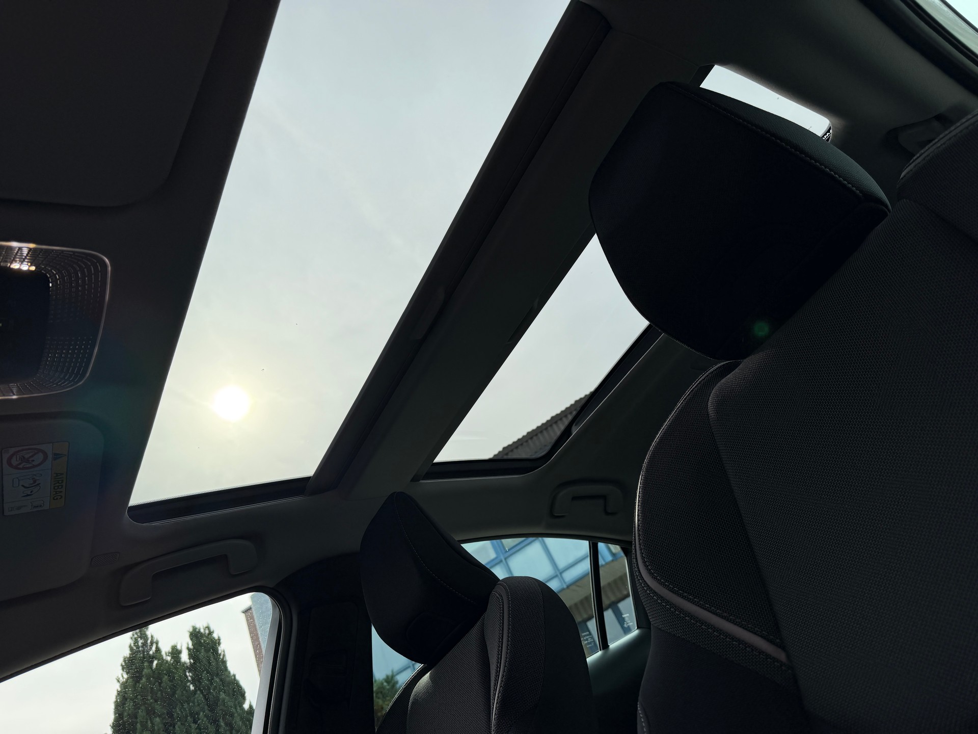 TOYOTA Prius 2.0 Plug-In-Hybrid Style 🇨🇭 CH-Fahrzeug-image-18