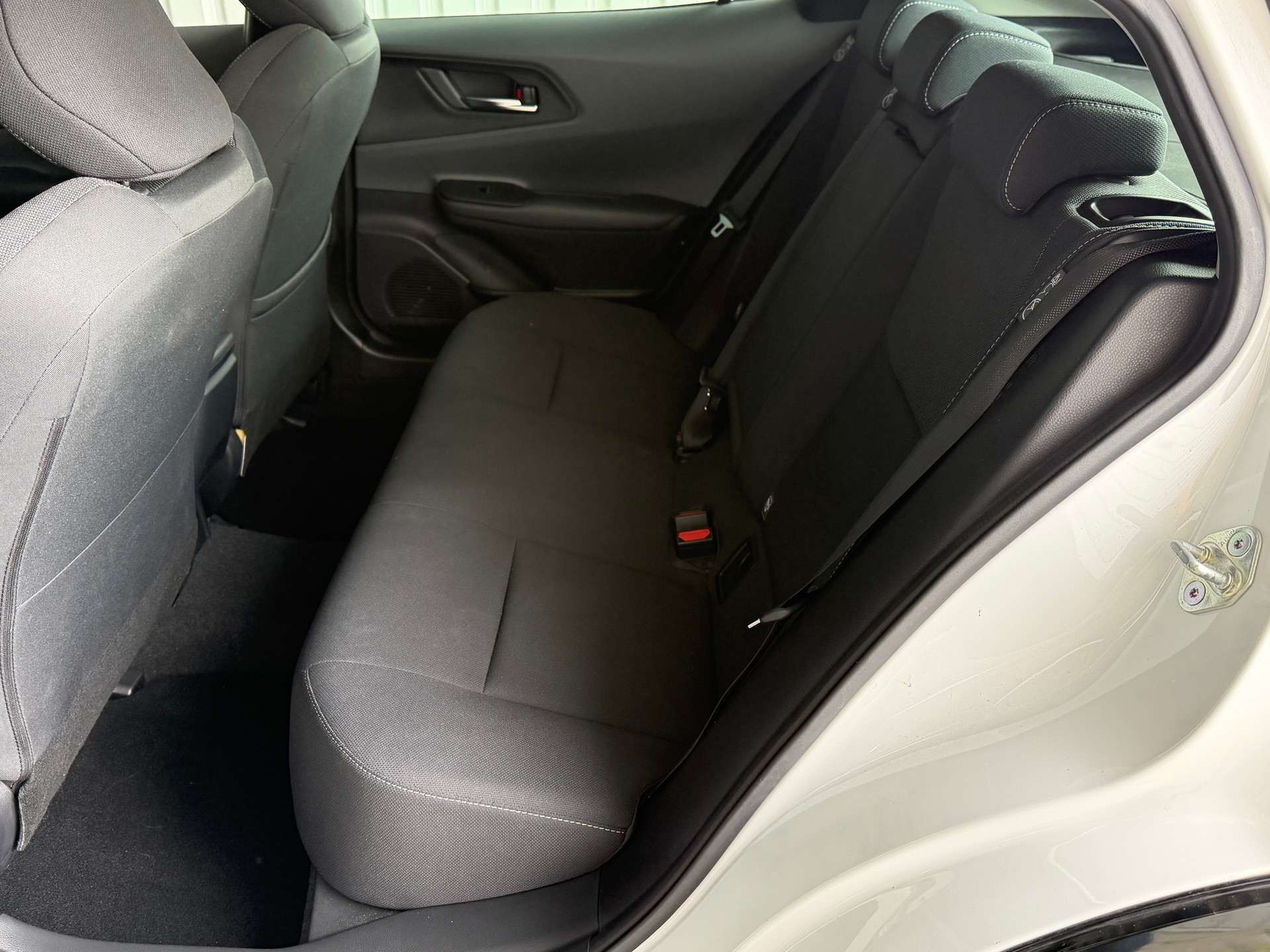 TOYOTA Prius 2.0 Plug-In-Hybrid Style 🇨🇭 CH-Fahrzeug-image-9
