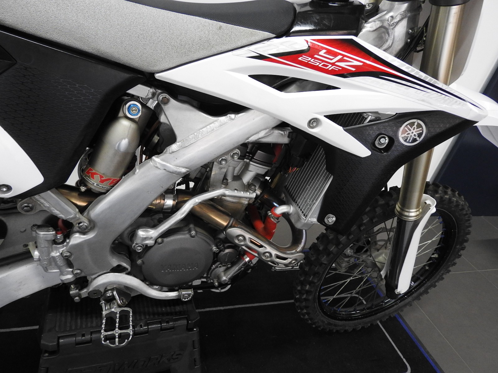 YAMAHA YZ 250 F-image-2