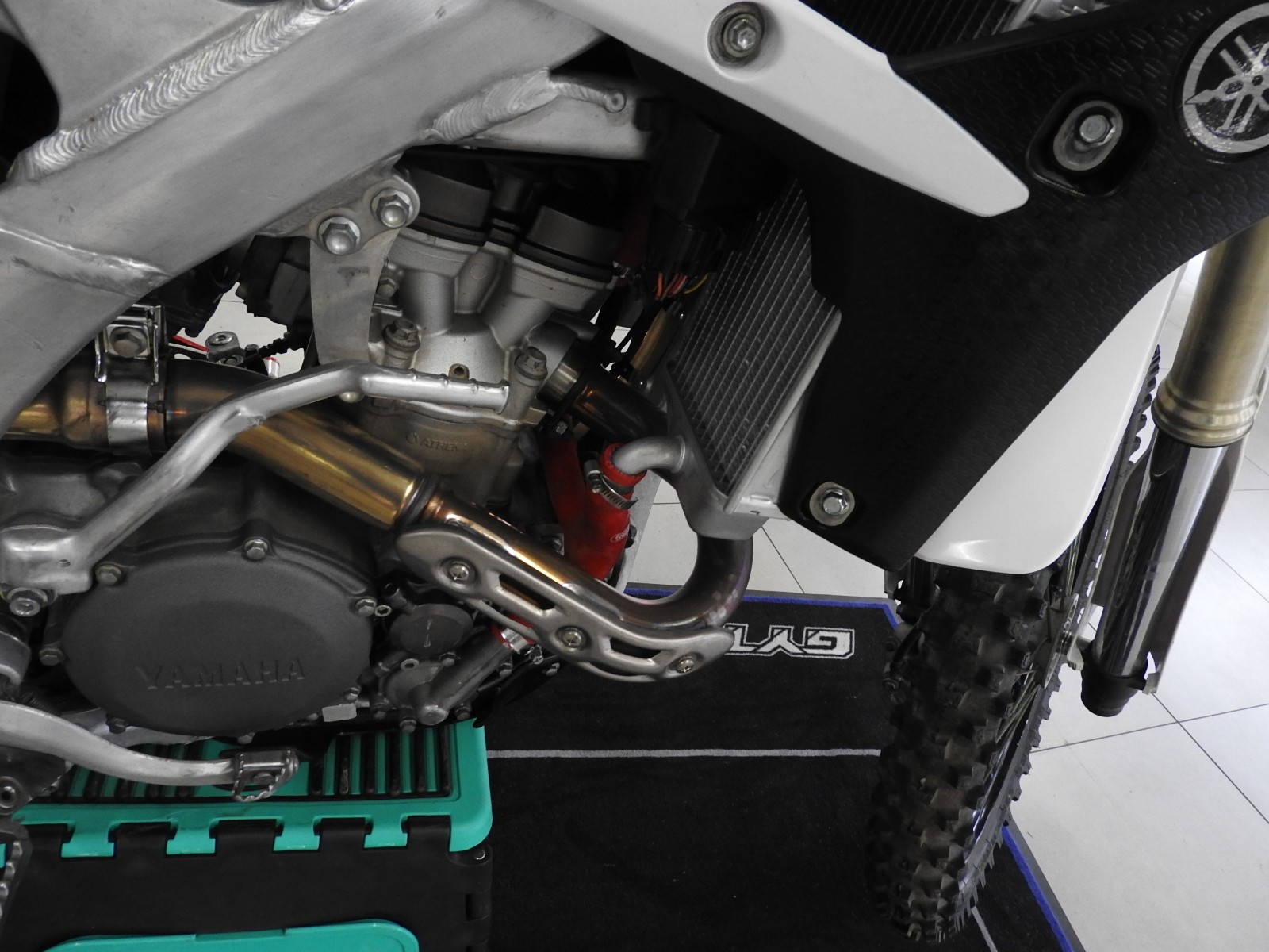 YAMAHA YZ 250 F-image-8