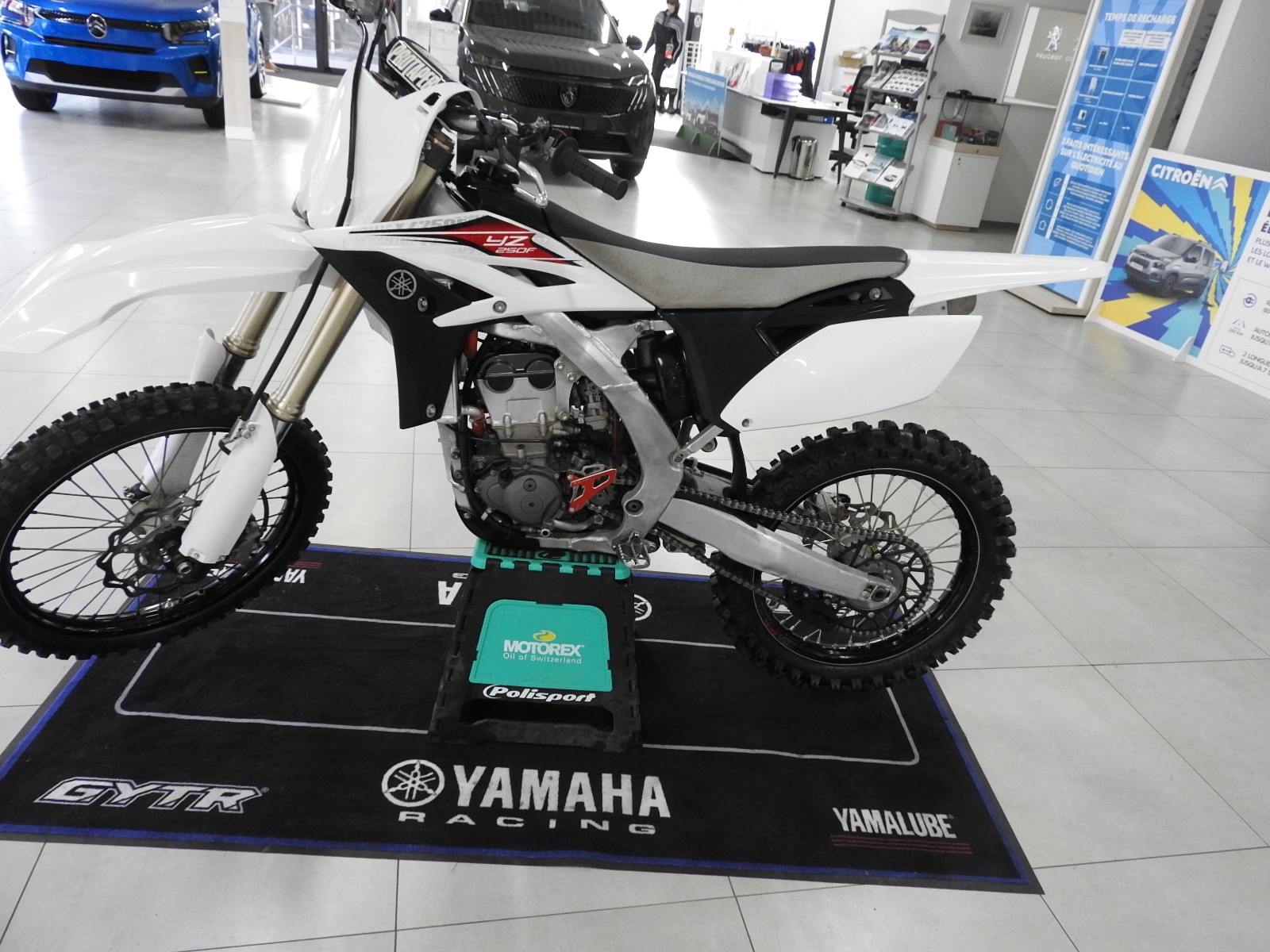 YAMAHA YZ 250 F-image-7