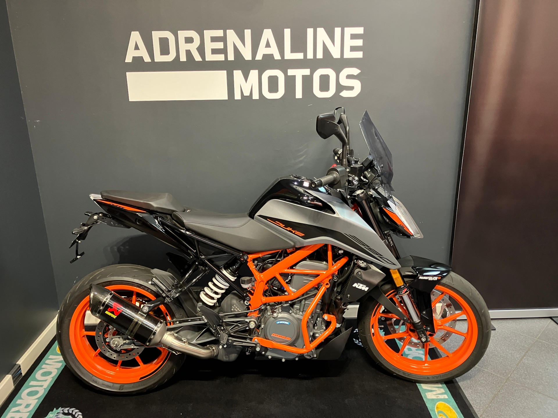 KTM 390 Duke-image-0