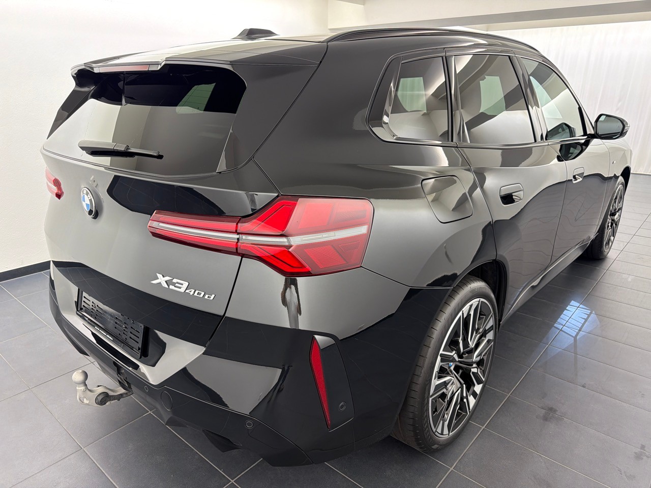 BMW X3 xDrive 48V 40d M Sport-showroom-element-2