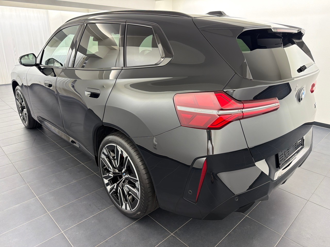 BMW X3 xDrive 48V 40d M Sport-showroom-element-1