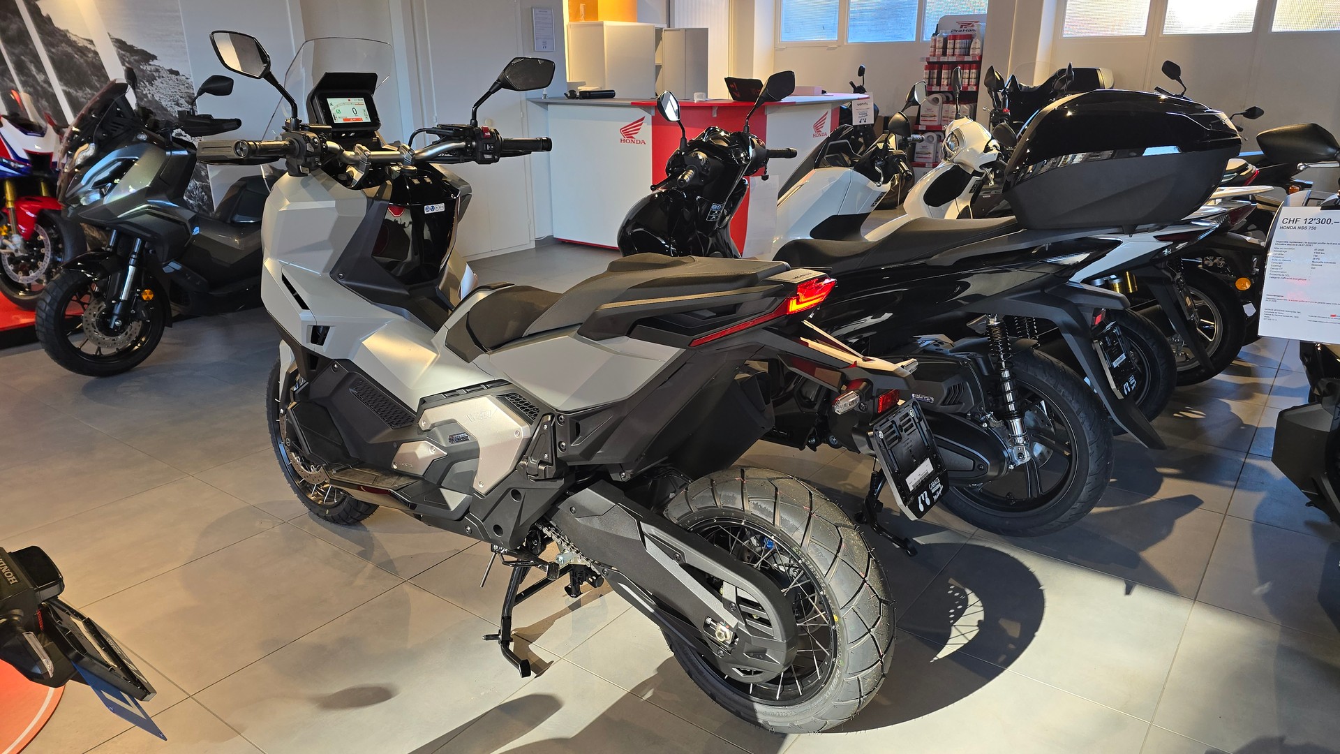 HONDA X-ADV 750-image-3