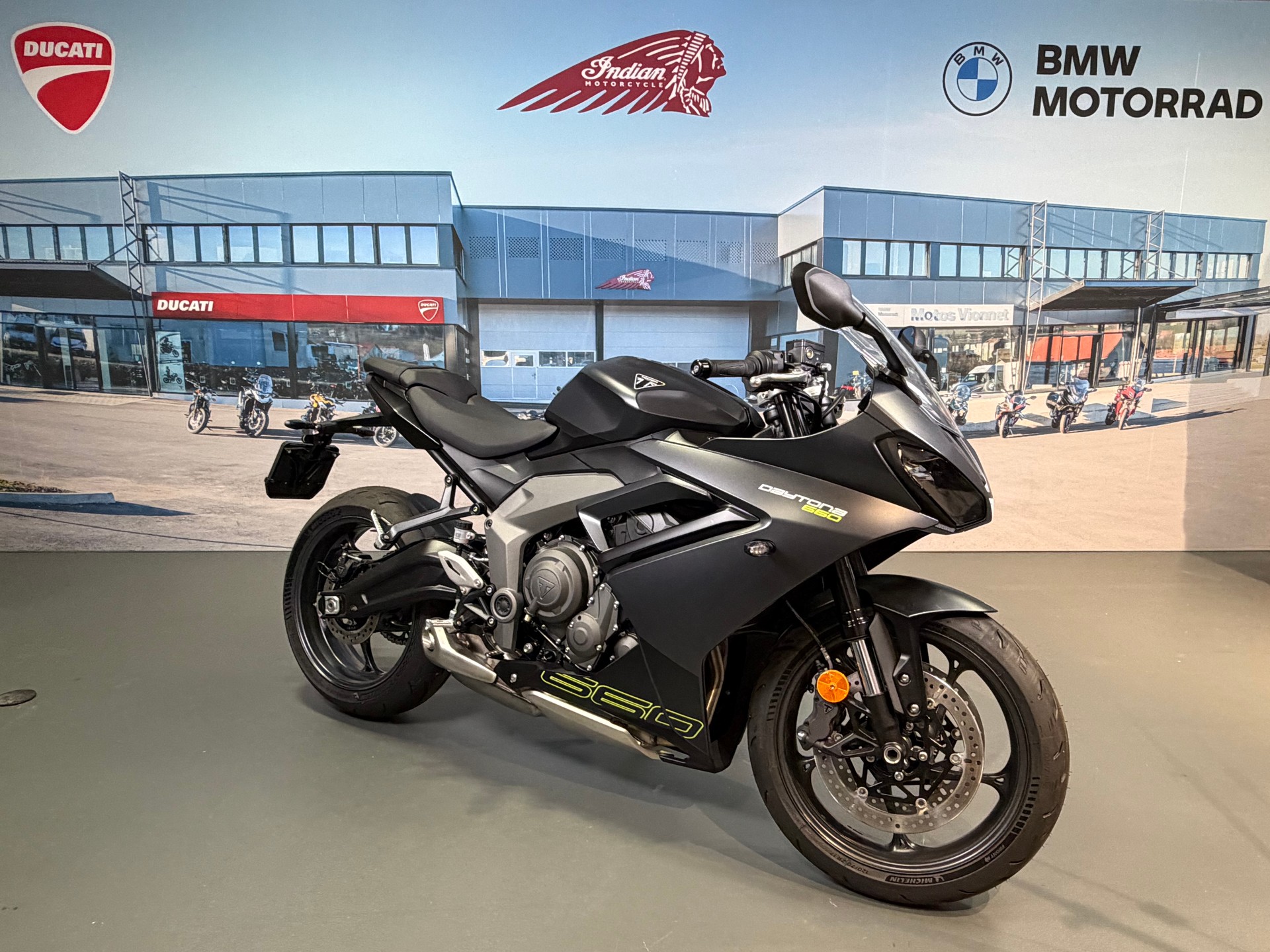 TRIUMPH Daytona 660-image-0