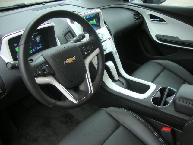 CHEVROLET Volt E-image-4