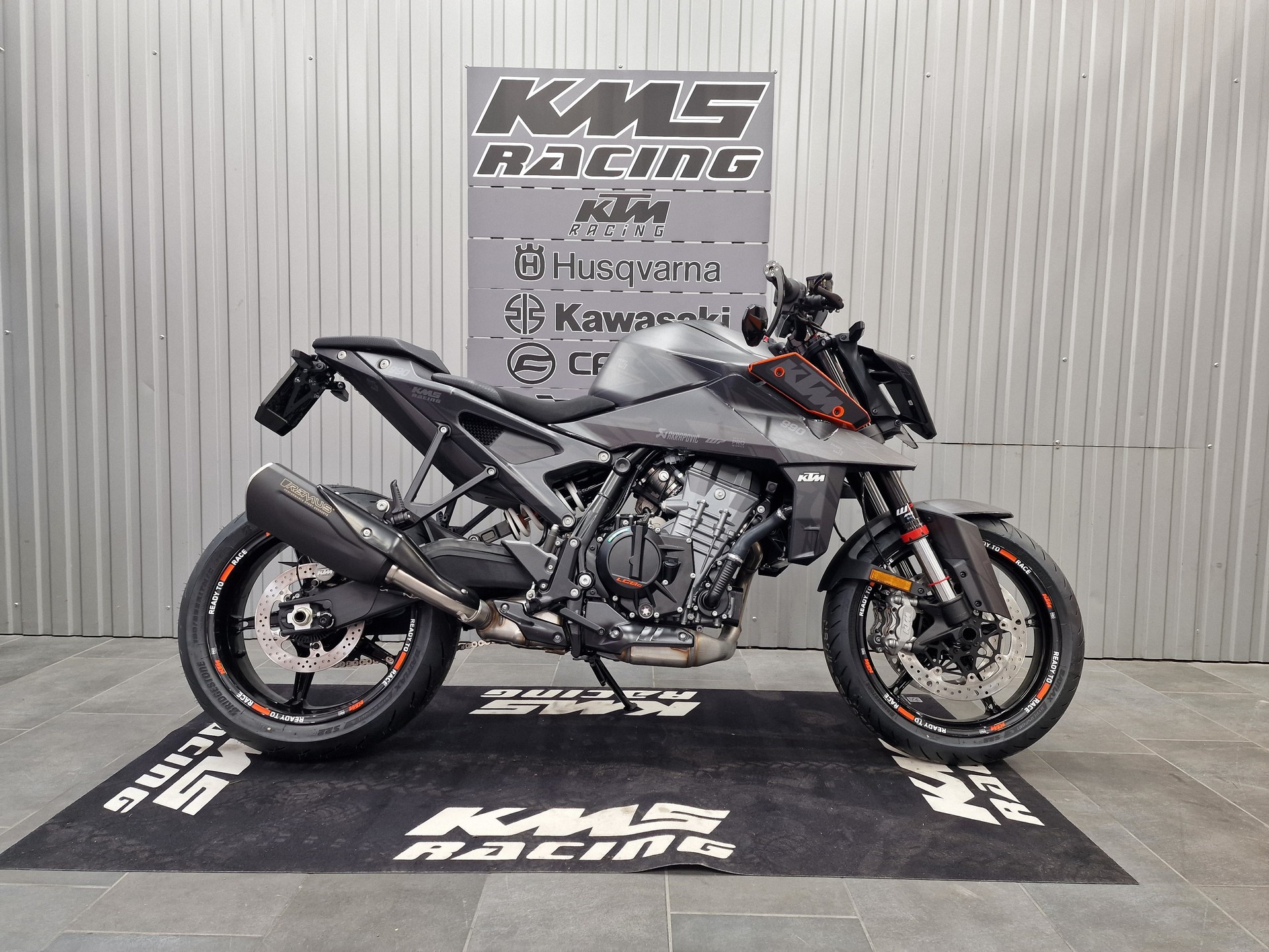 KTM 990 Duke-image-0