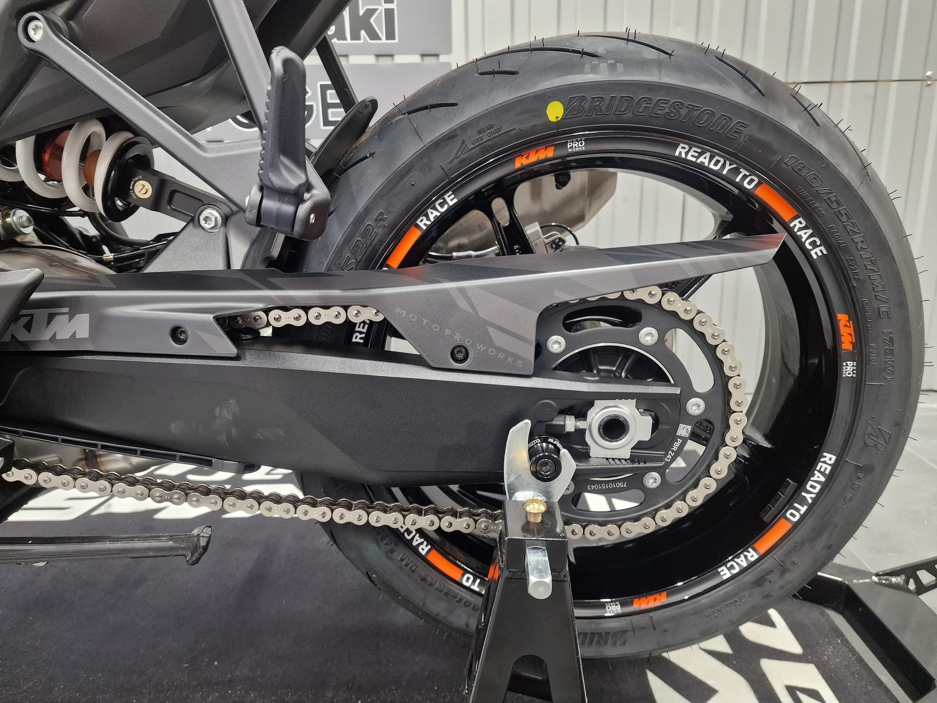 KTM 990 Duke-image-3
