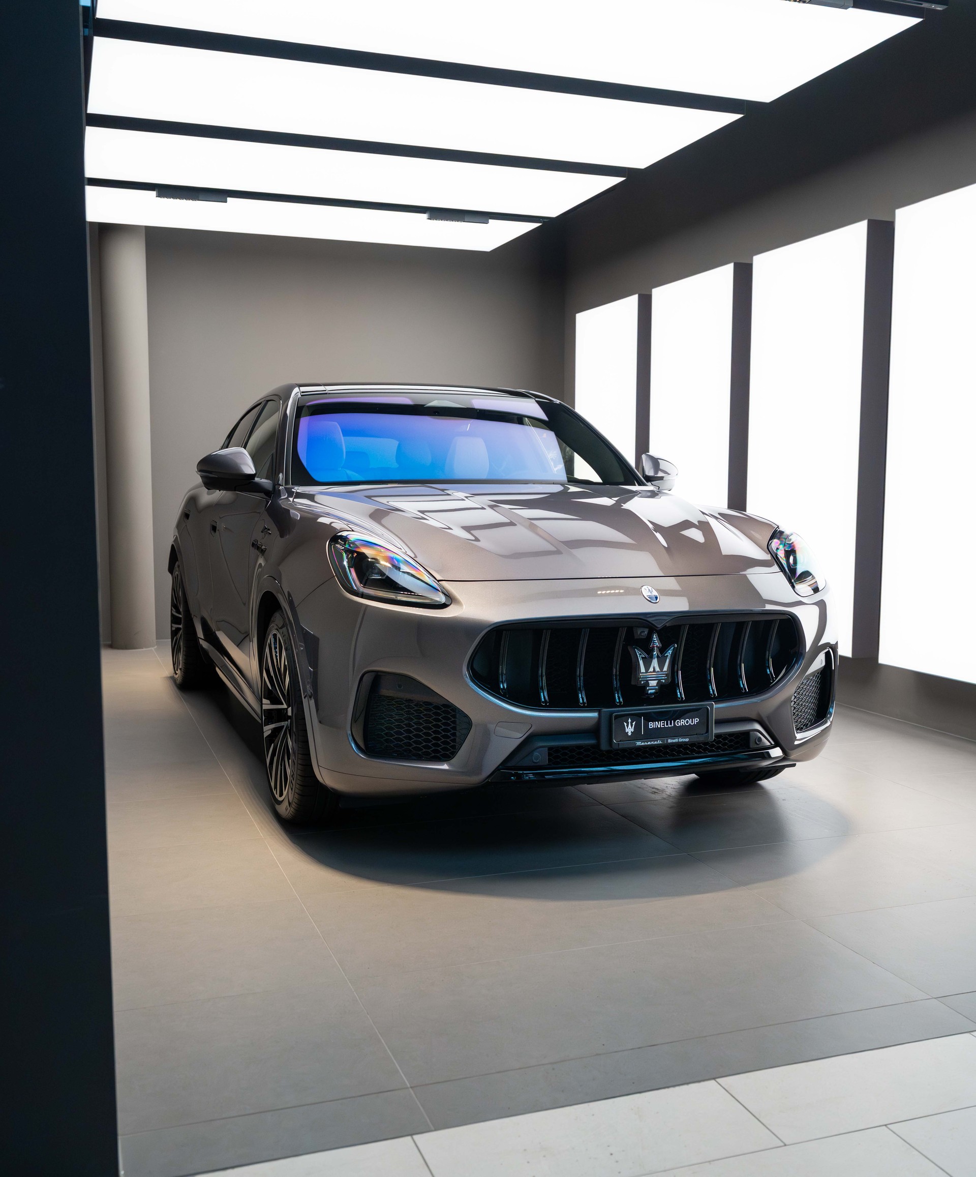 MASERATI Grecale 2.0 MHEV Modena Hybrid Automatica-showroom-element-2
