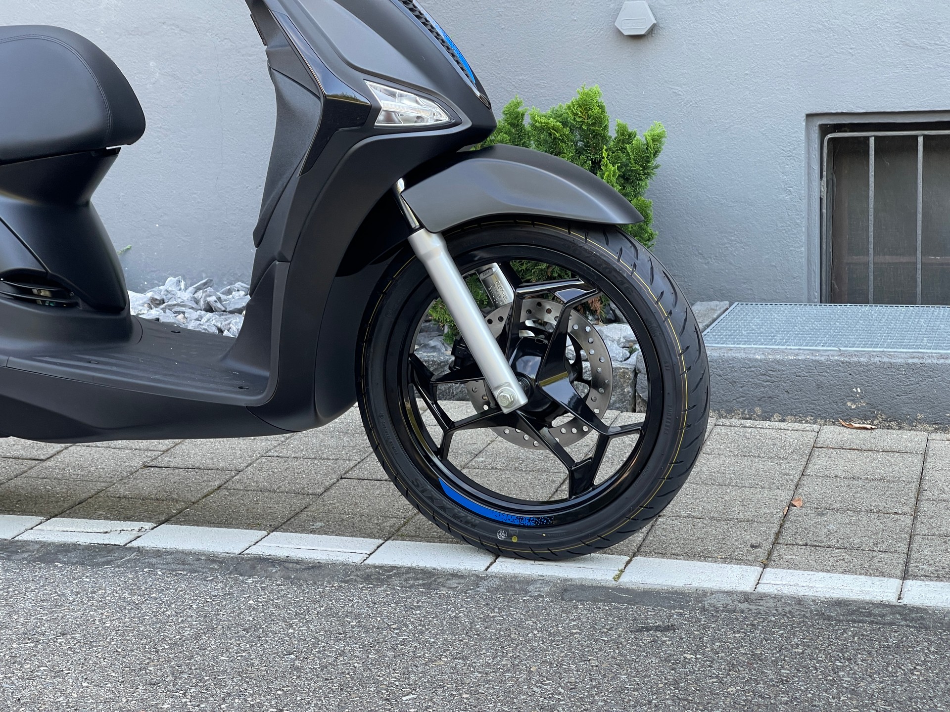 PIAGGIO Liberty 125 Sport-image-9