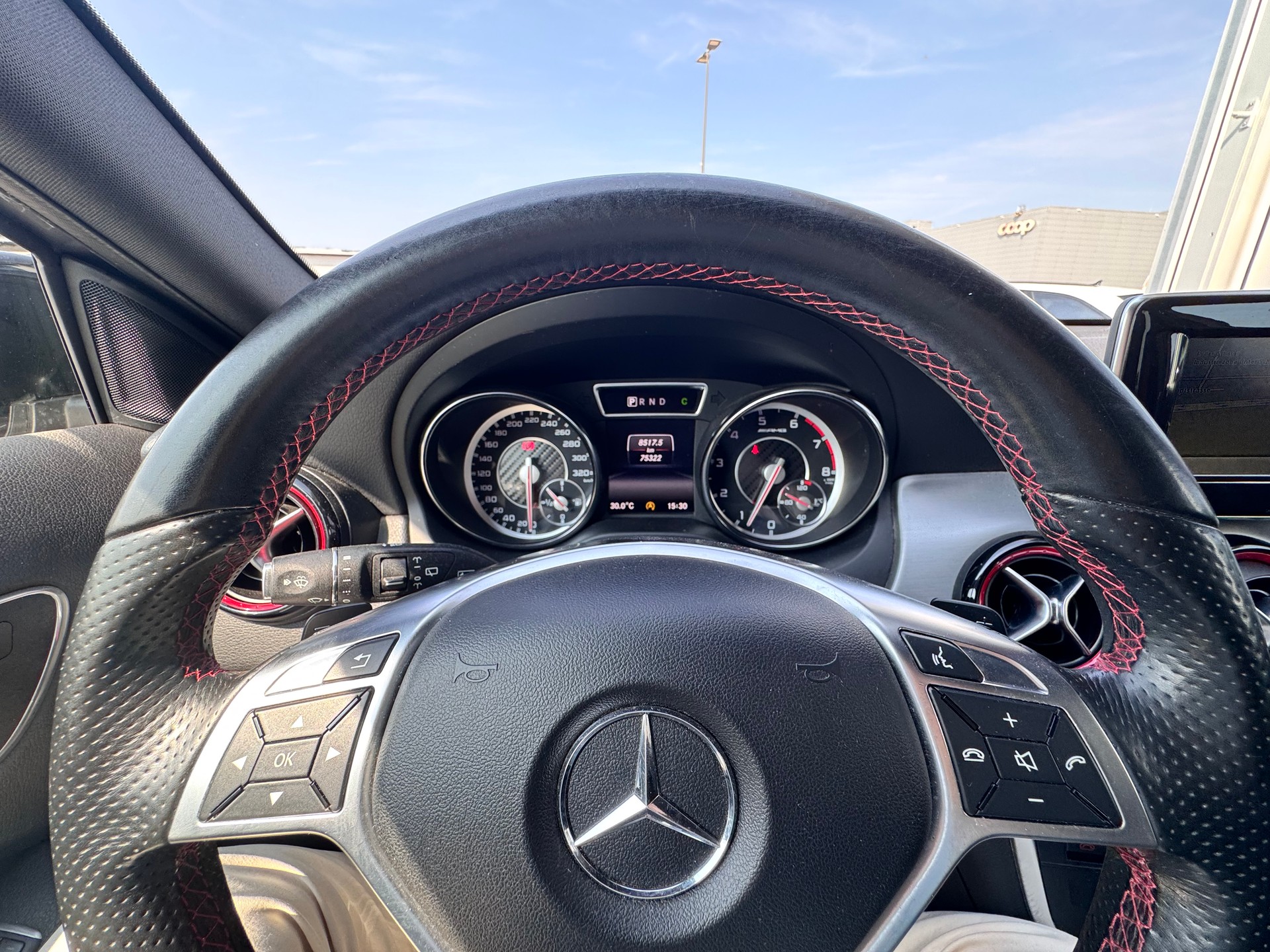 MERCEDES-BENZ GLA 45 AMG 4Matic 7G-DCT-image-16
