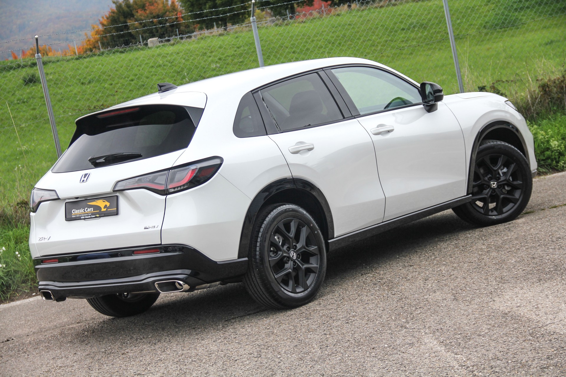 HONDA ZR-V 2.0i MMD Hybrid Sport Automatic 🇯🇵 ⭐⭐⭐⭐⭐-showroom-element-1