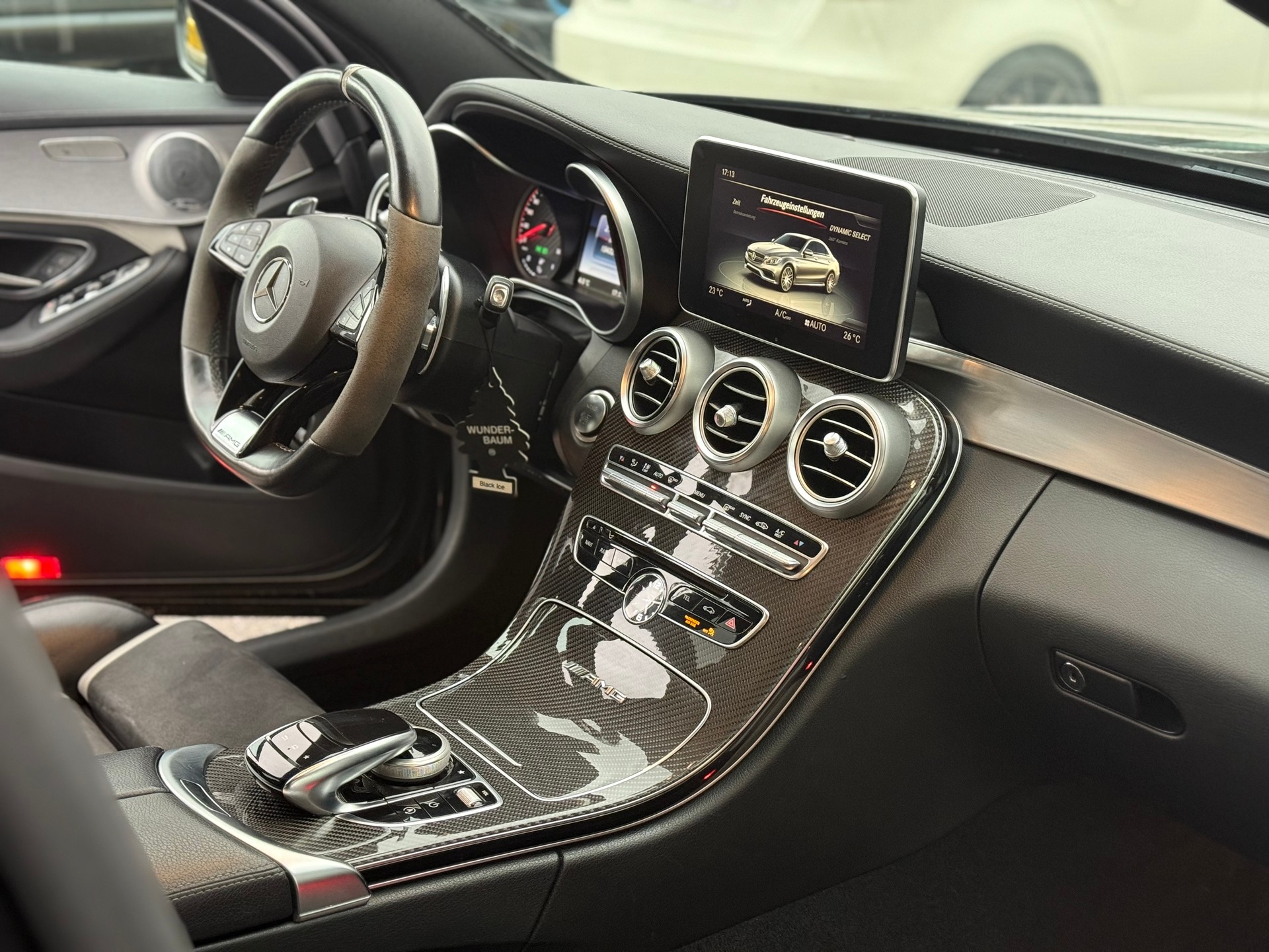 MERCEDES-BENZ C 63 S AMG Speedshift-image-16