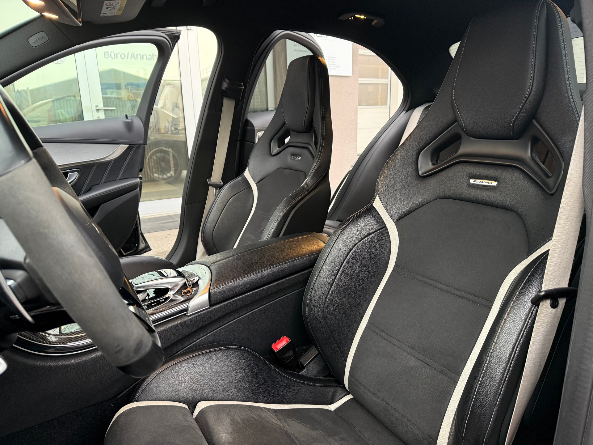 MERCEDES-BENZ C 63 S AMG Speedshift-image-10