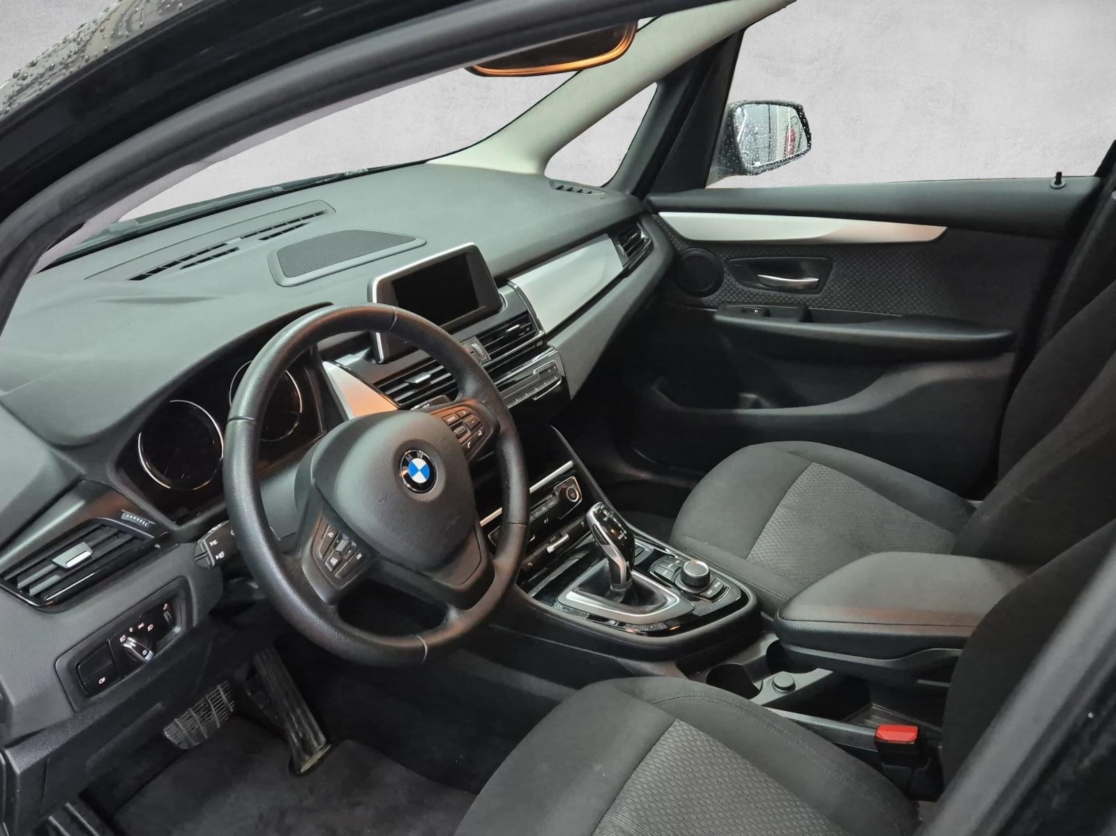 BMW 218d Gran Tourer-image-5