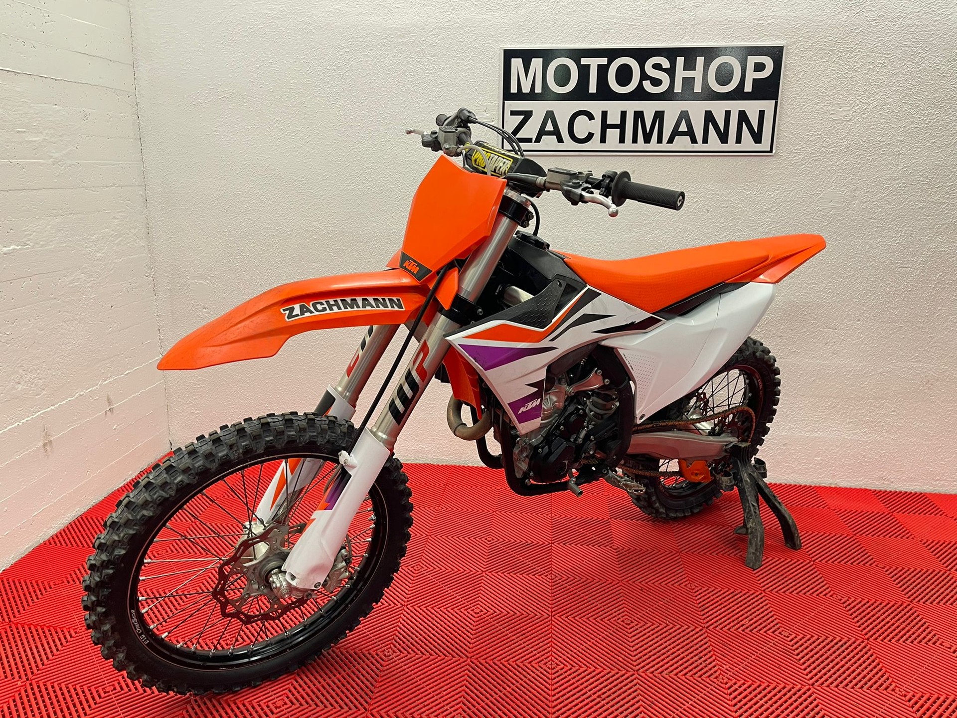 KTM 250 SX-F 2024-image-2