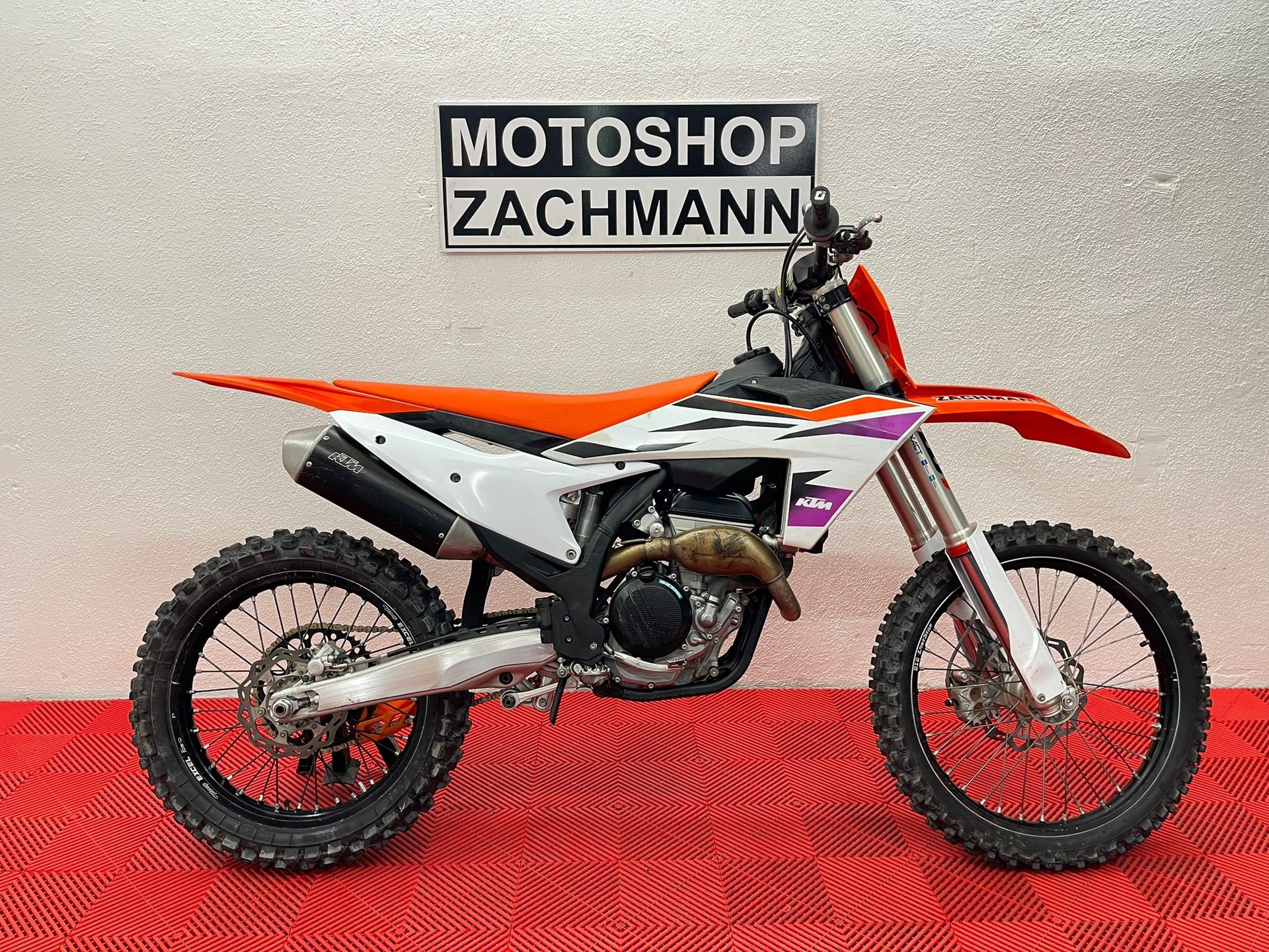 KTM 250 SX-F 2024-image-0