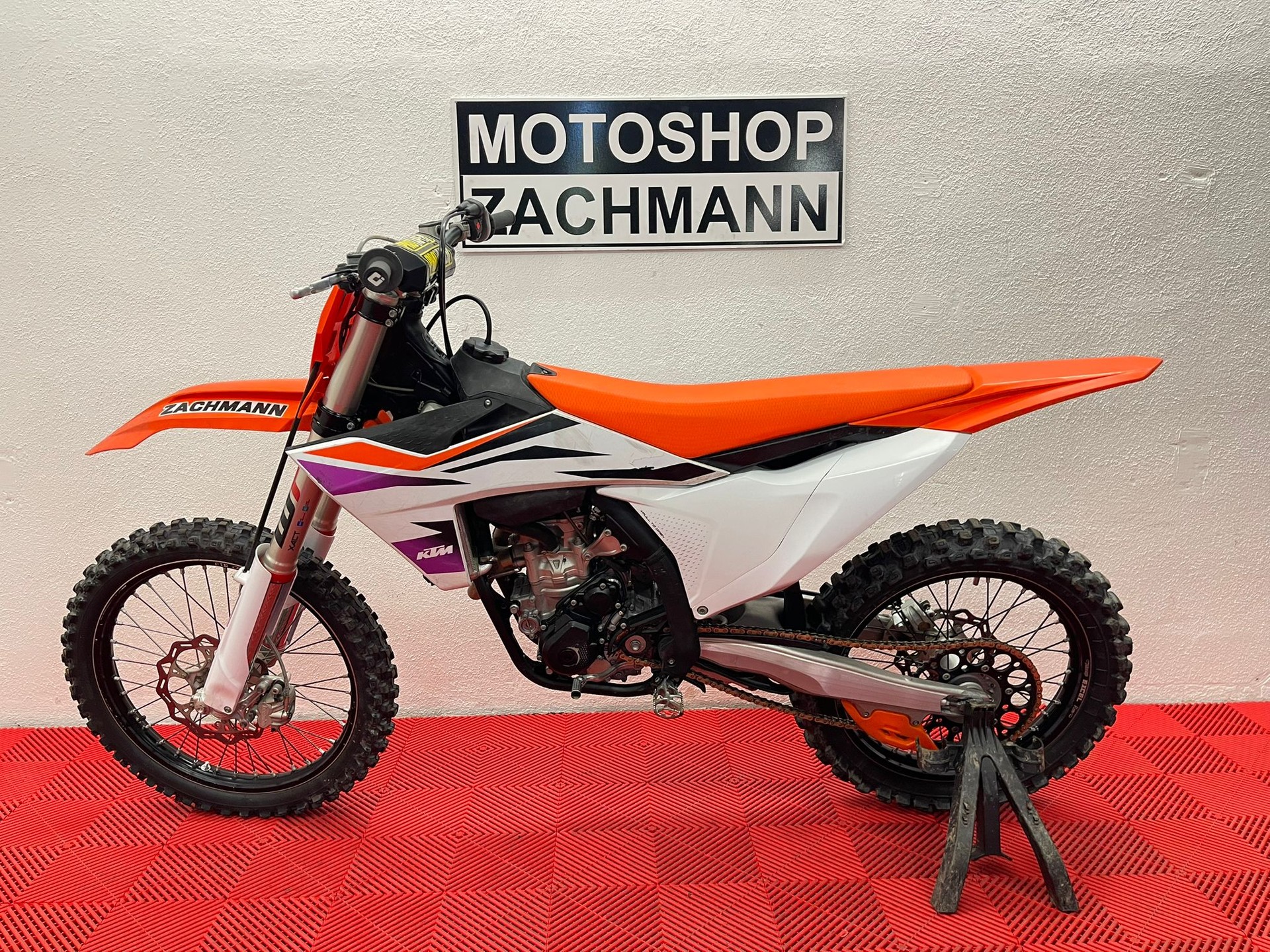 KTM 250 SX-F 2024-image-3