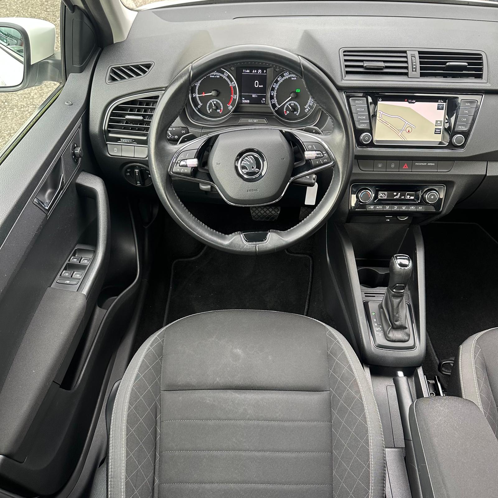 SKODA Fabia 1.0 TSI Ambition DSG-image-21