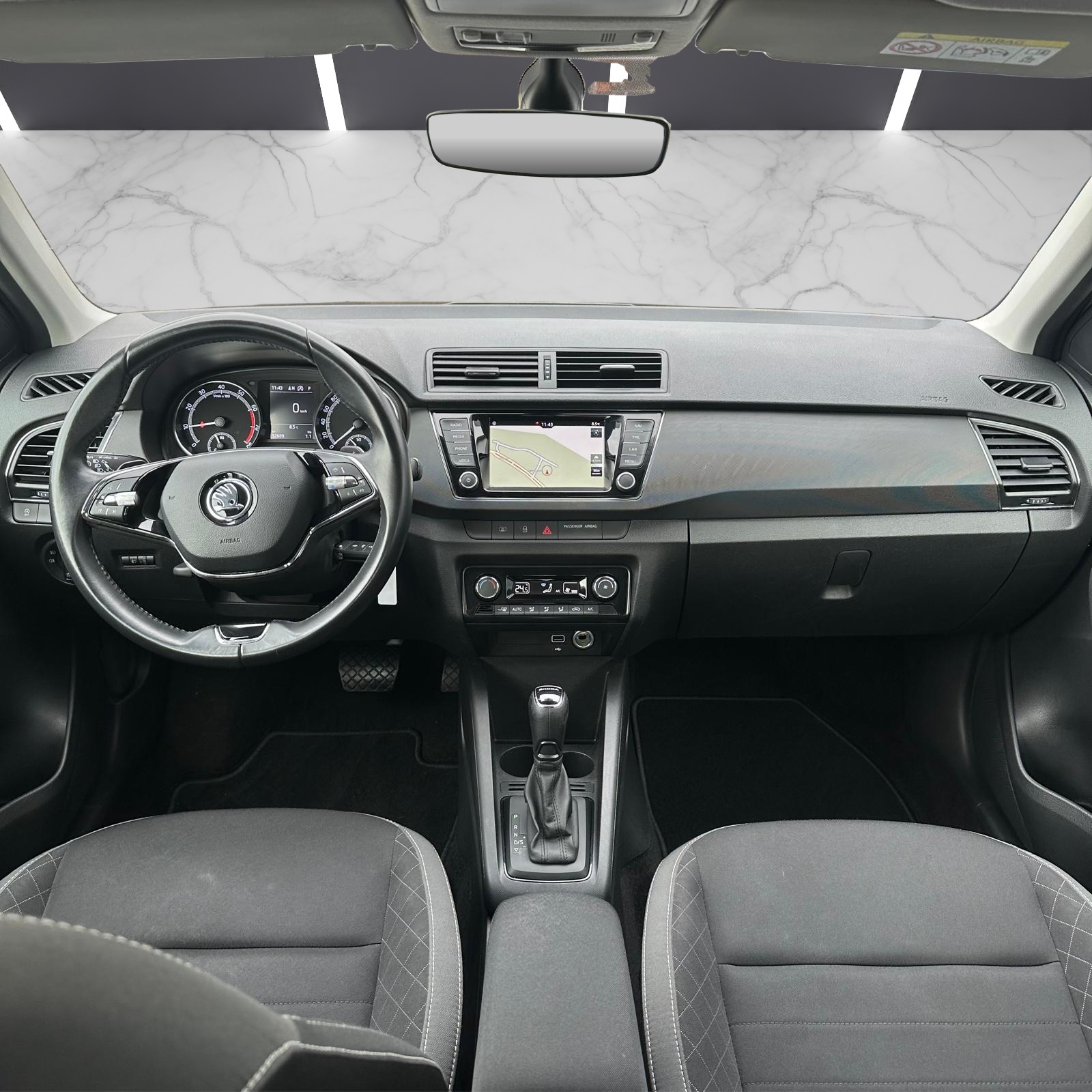 SKODA Fabia 1.0 TSI Ambition DSG-image-12